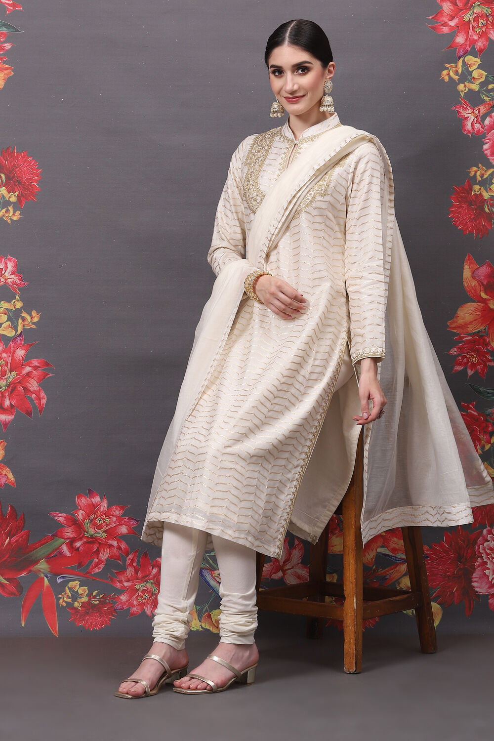 Cream Cotton Silk Straight Yarndyed Suit Set image number 4