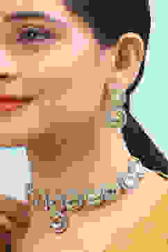 White Brass Necklace Set image number 1