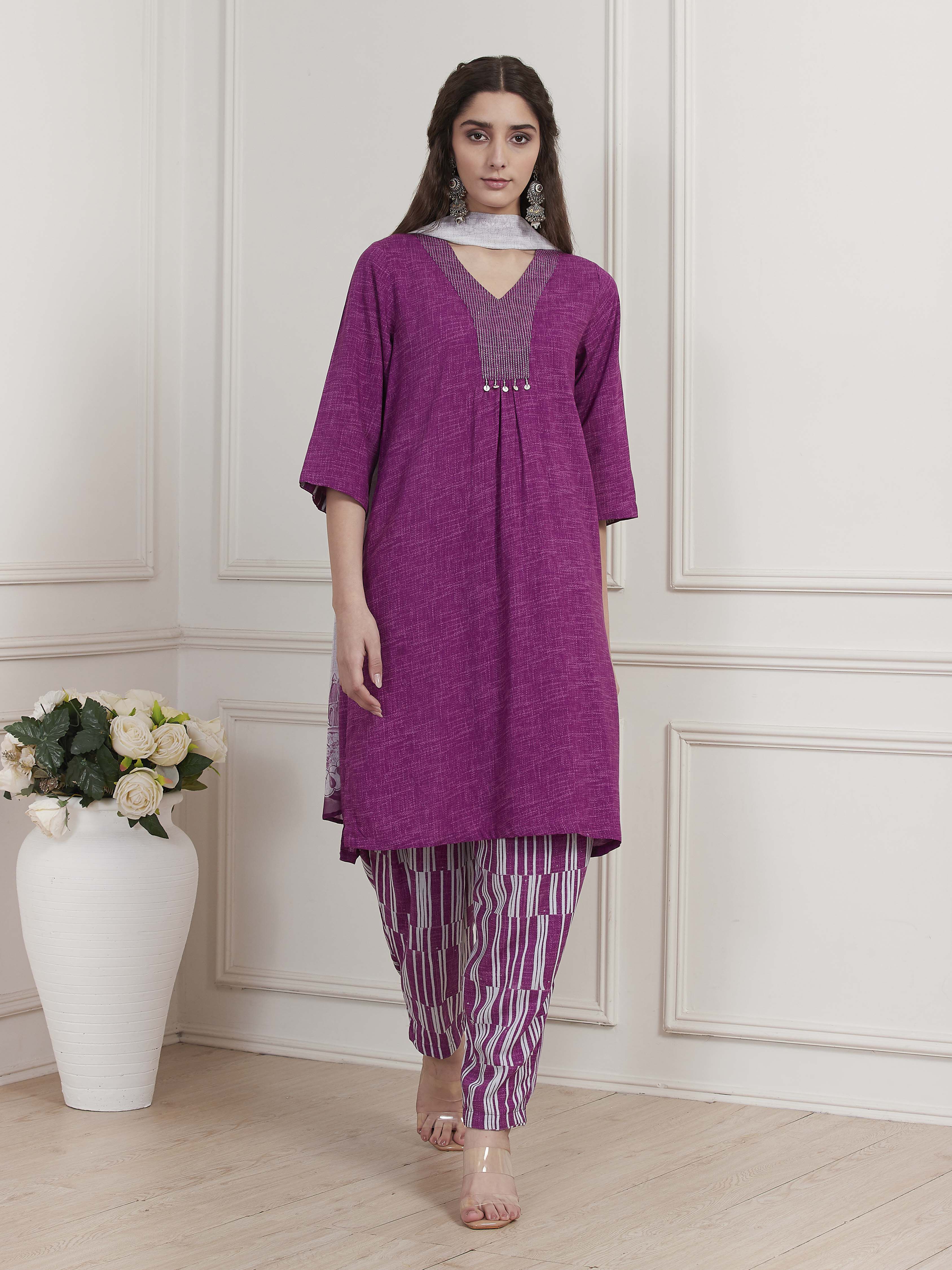 Purple Printed Straight Suit Set image number 6