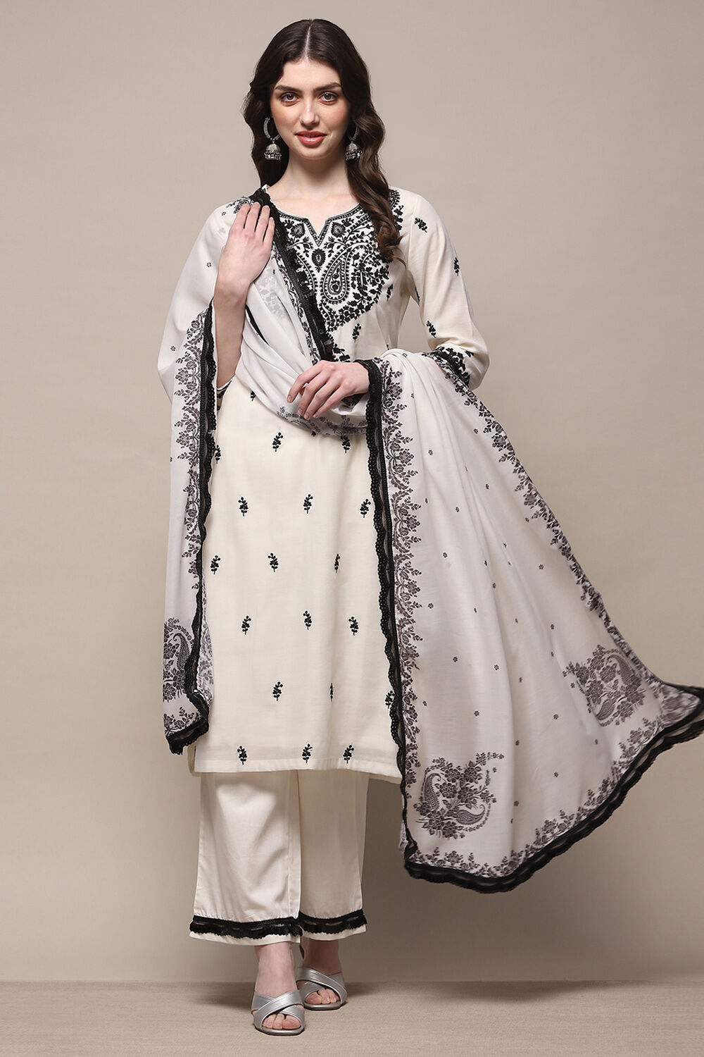 Off White Polyester Straight Suit Set image number 0