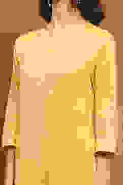 Yellow Cotton Blend Solid Regular Fit Straight Kurta image number 1