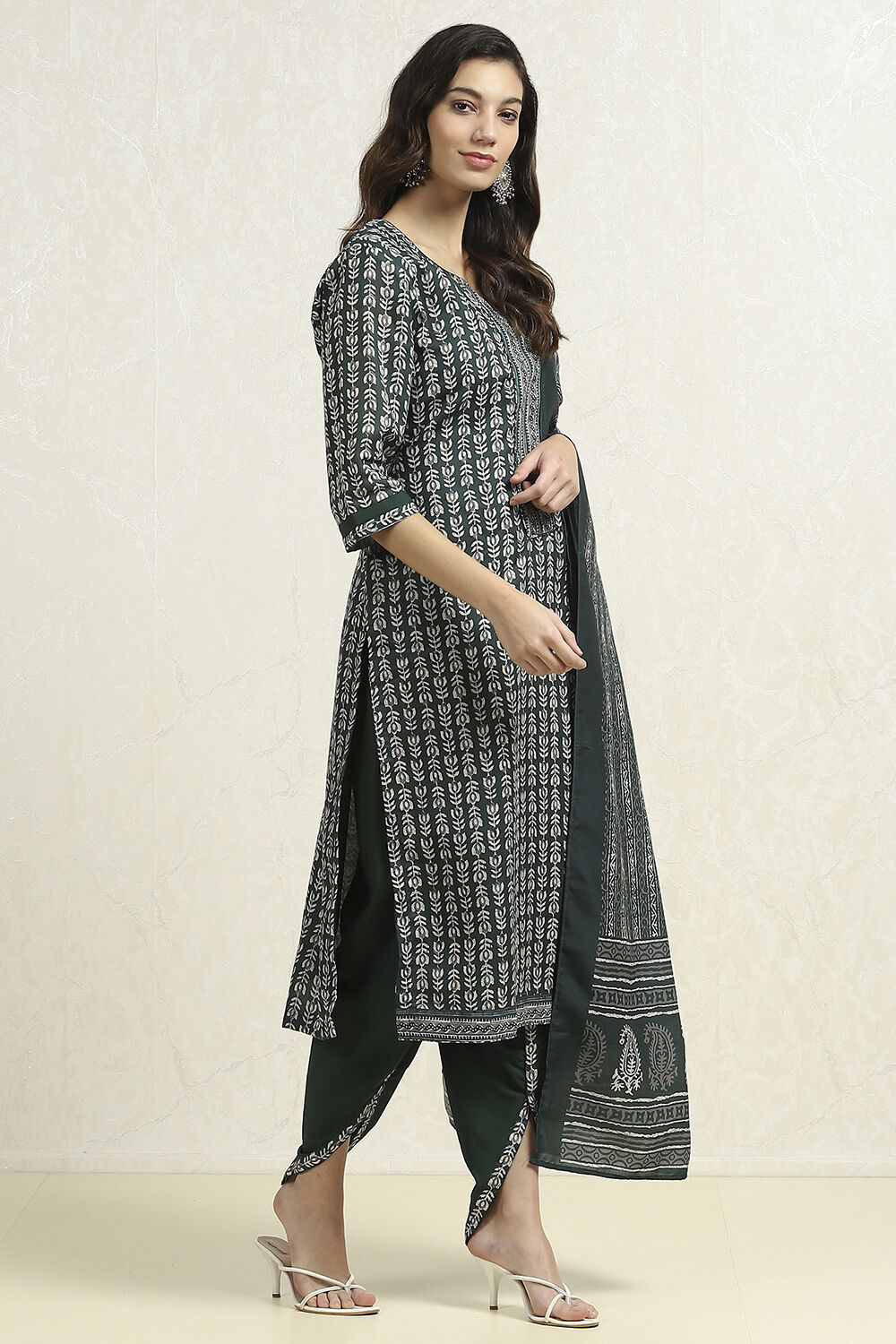 Red Cotton Blend Printed Unstitched Suit Set image number 6