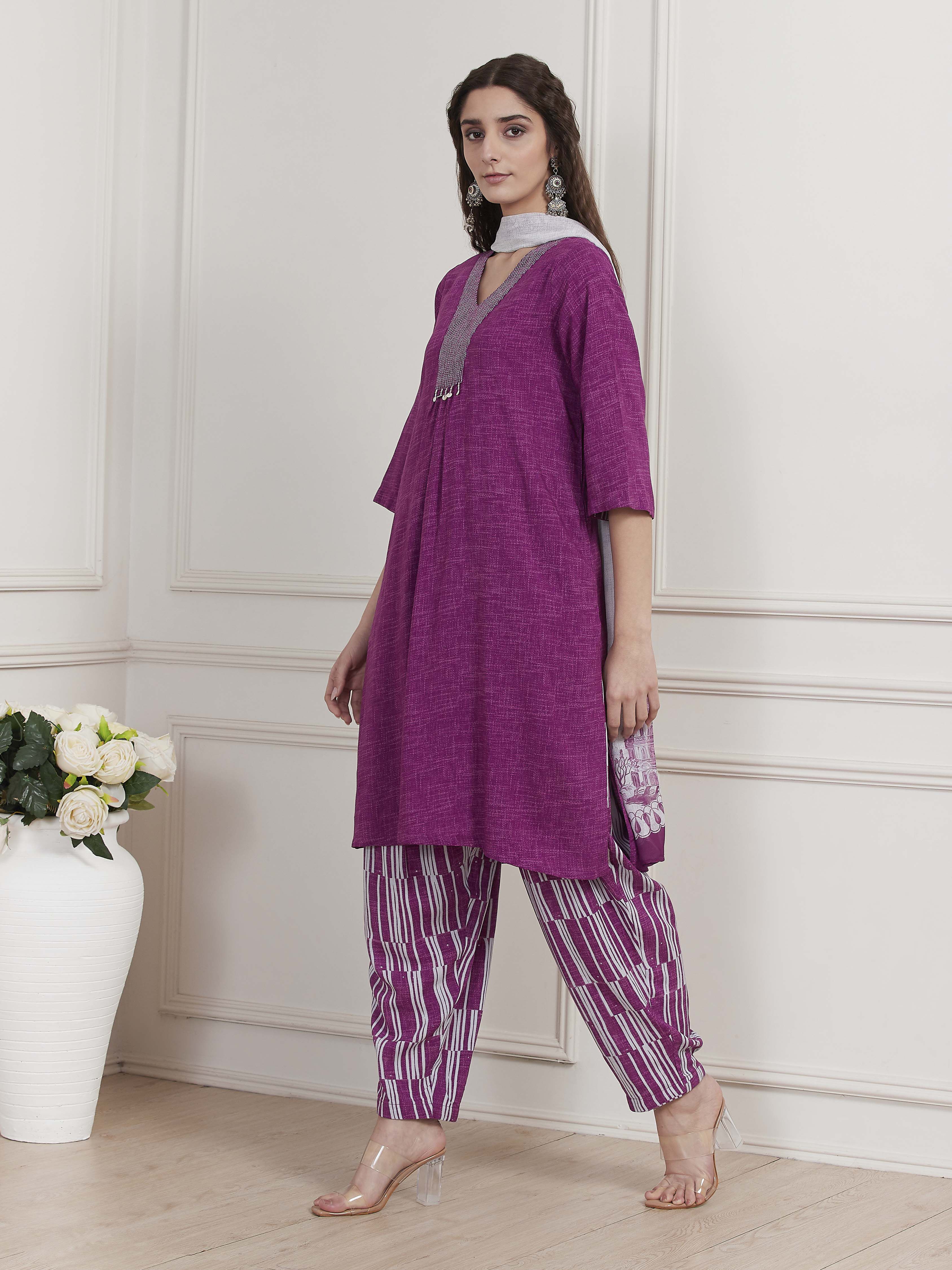 Purple Printed Straight Suit Set image number 3