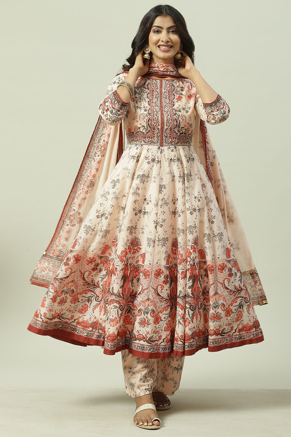 Black Cotton Silk Anarkali Kurta Palazzo Suit Set image number 7