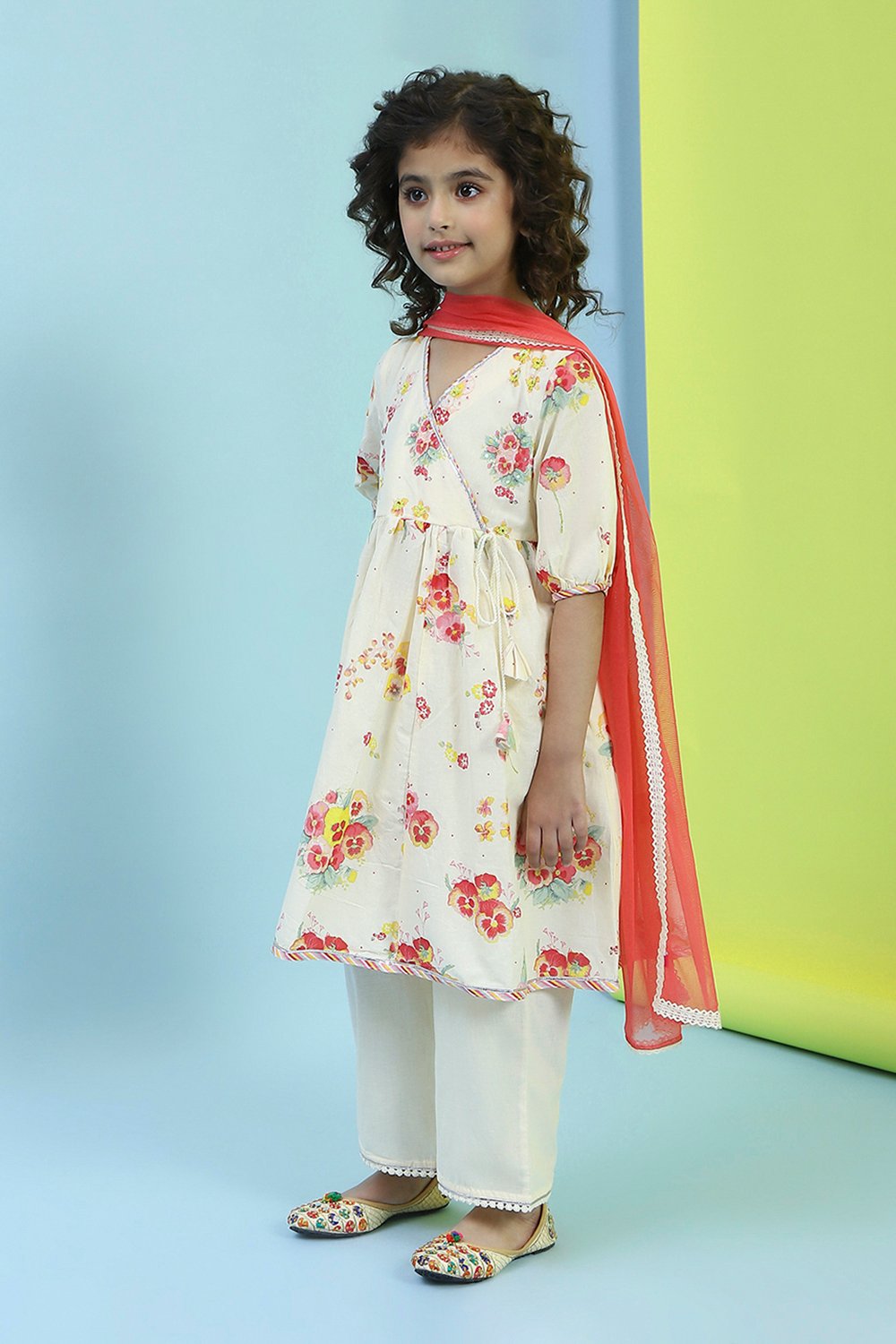 Cream-Colored Cotton Gathered Angrakha Suit Set image number 3