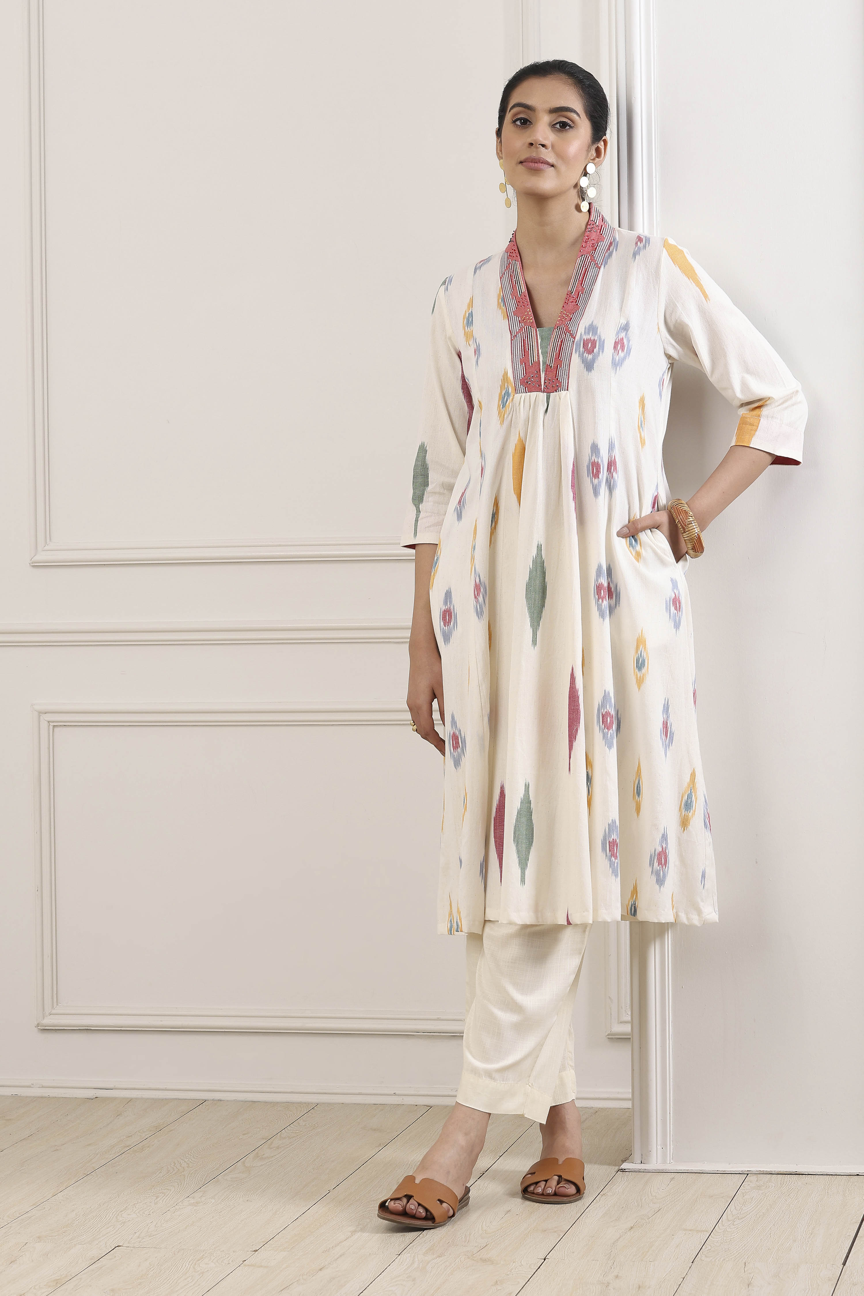 Off White Cotton Geometric Printed A-Line Kurta image number 6