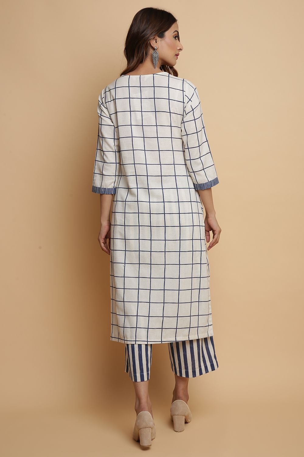 Black Cotton Straight Kurta Pants Set image number 6