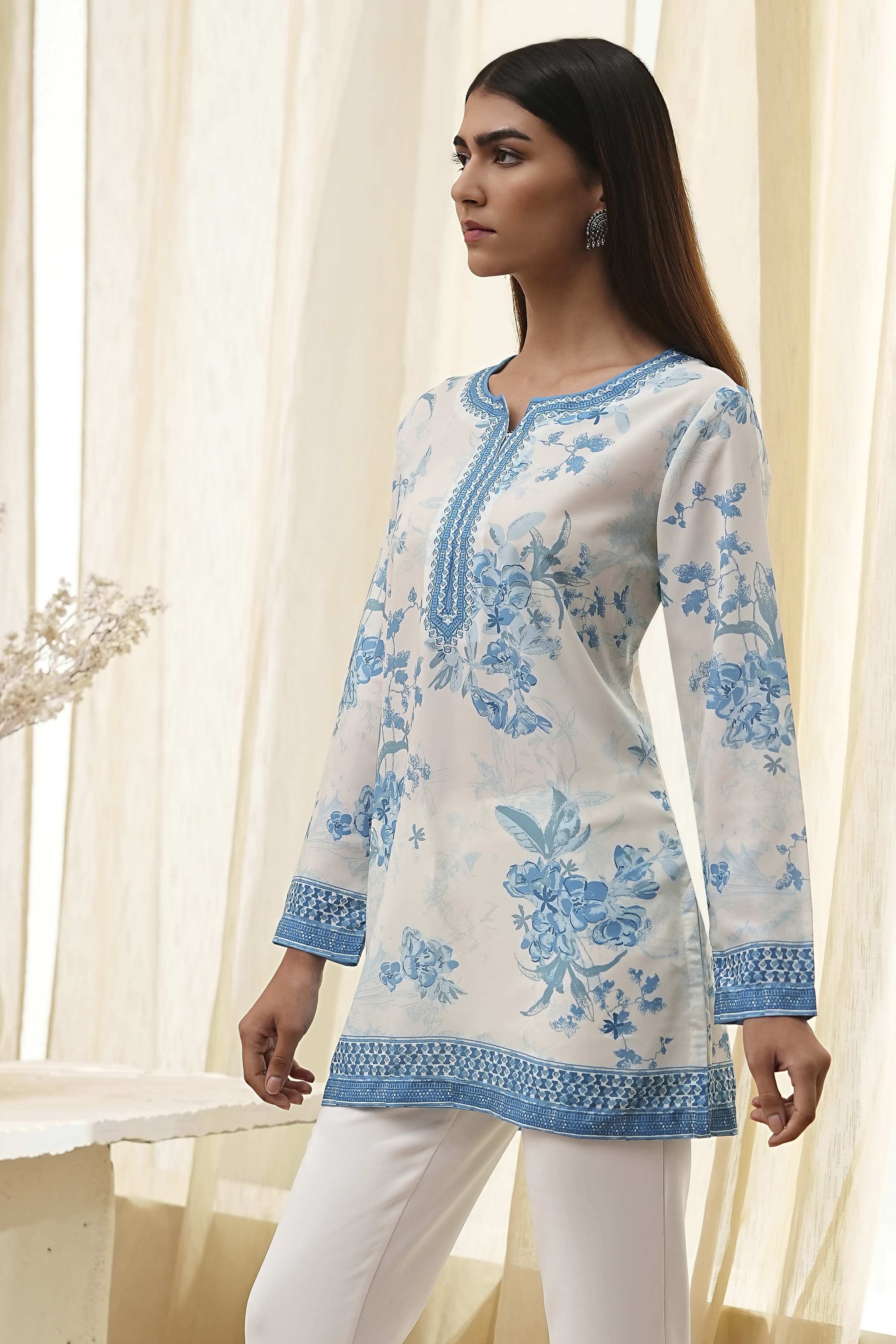 Off-White Printed Straight Short Kurta image number 2