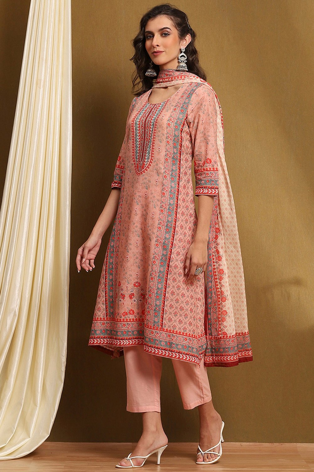 Moss Green Cotton Floral Printed Straight Suit Set image number 3