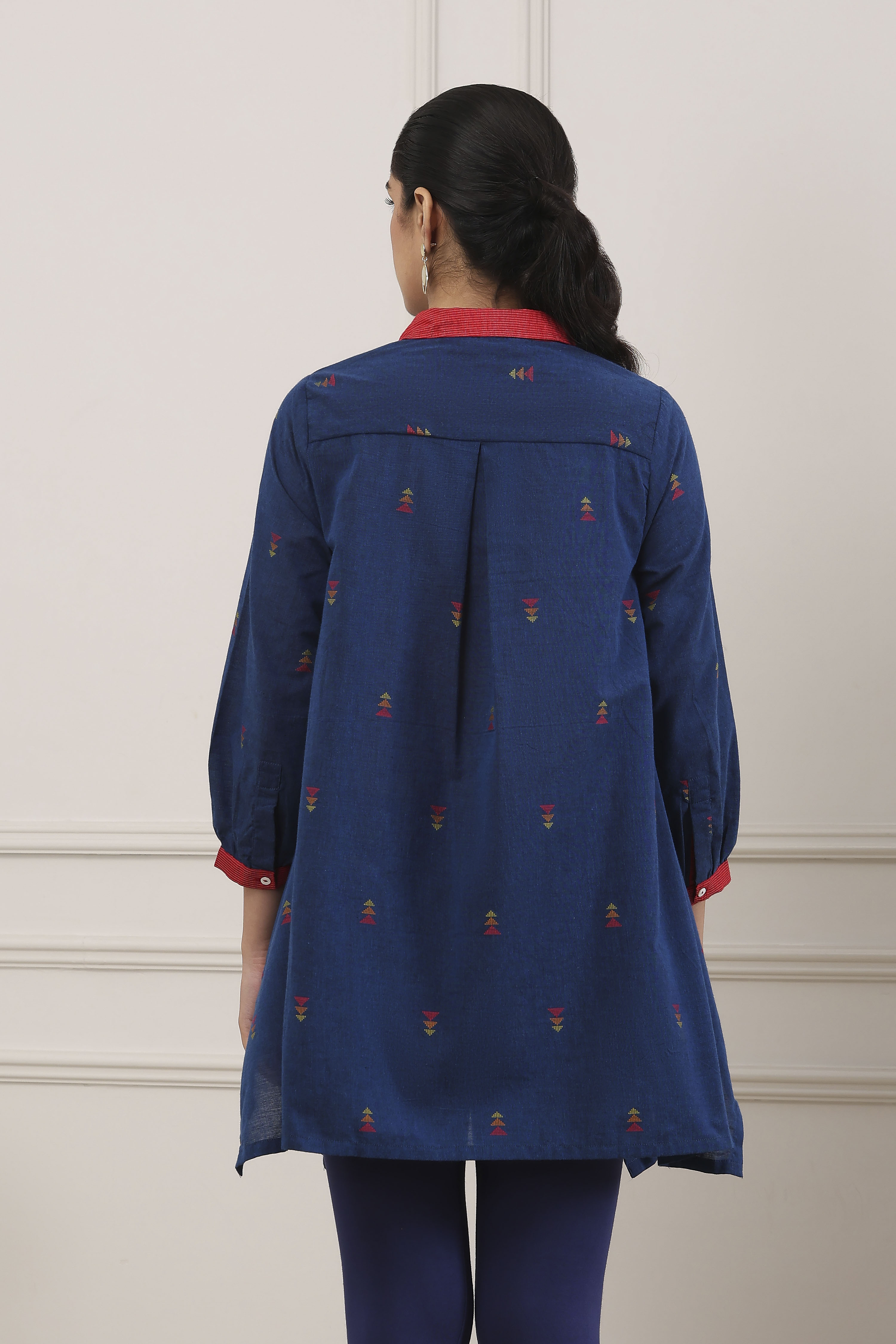 Blue Cotton Geometric Printed Shirt Style Kurti image number 3
