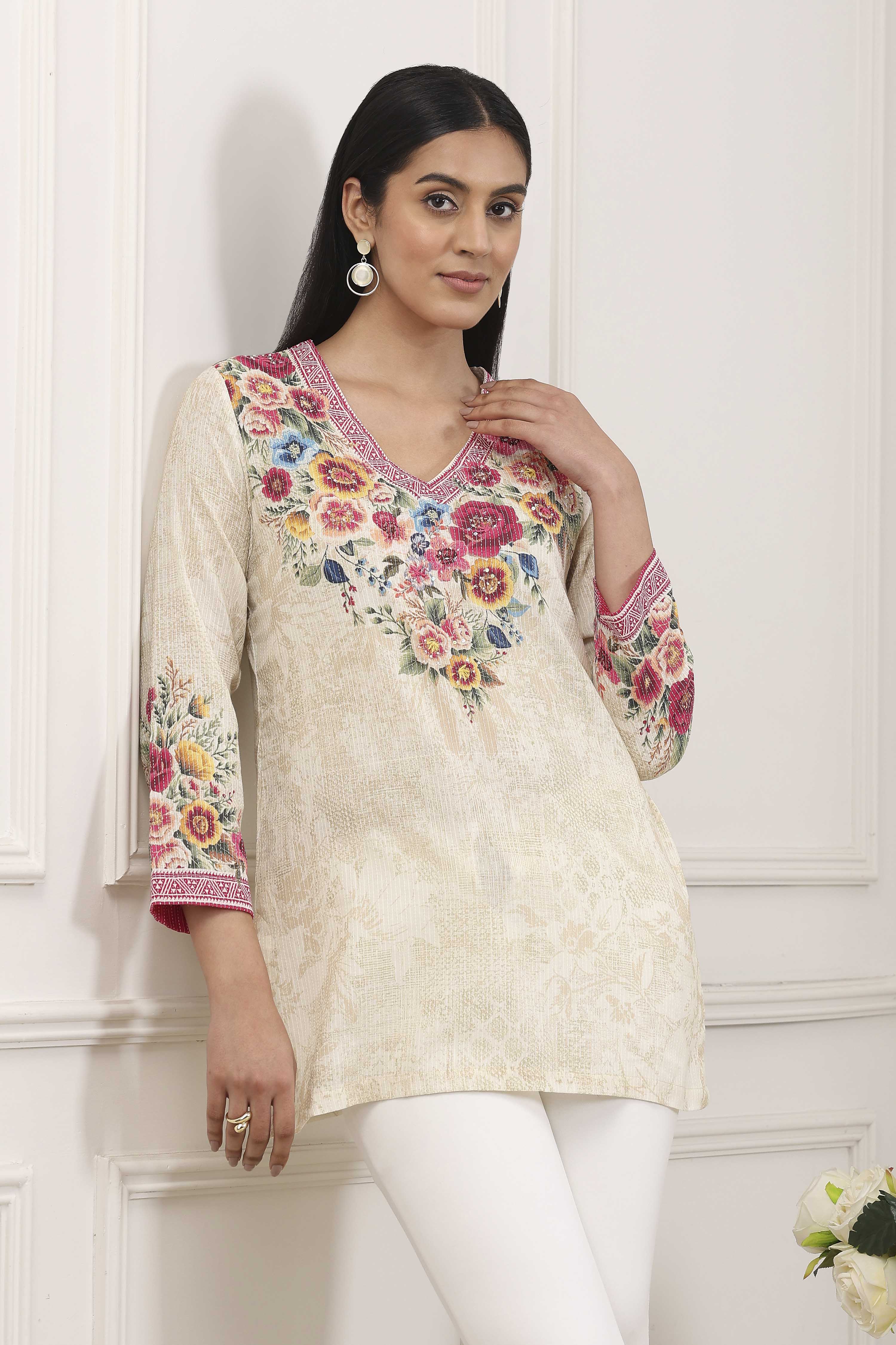 Pink Floral Printed Yoke Straight Kurti image number 0