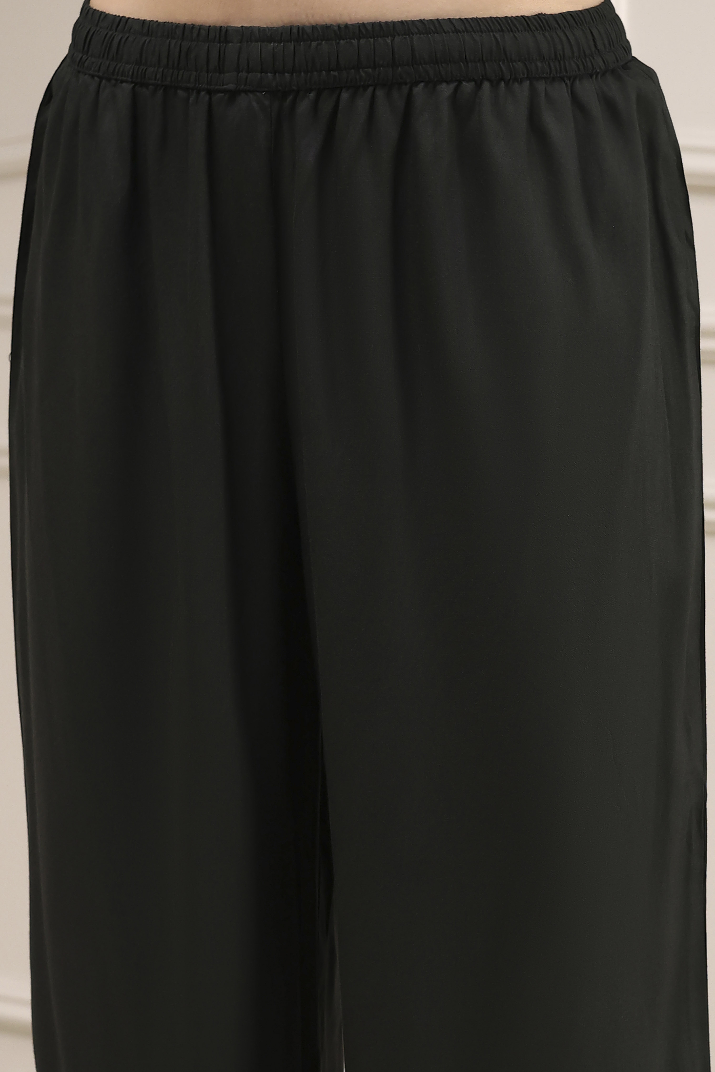 Charcoal Black Printed Gathered Suit Set image number 2