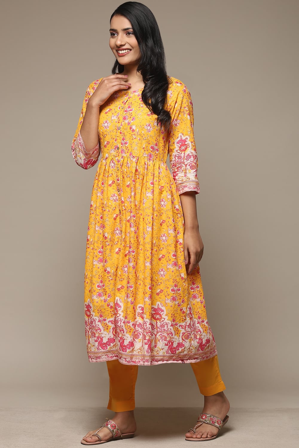 Blue Cotton Gathered Kurta Pants 2 Piece Set image number 3