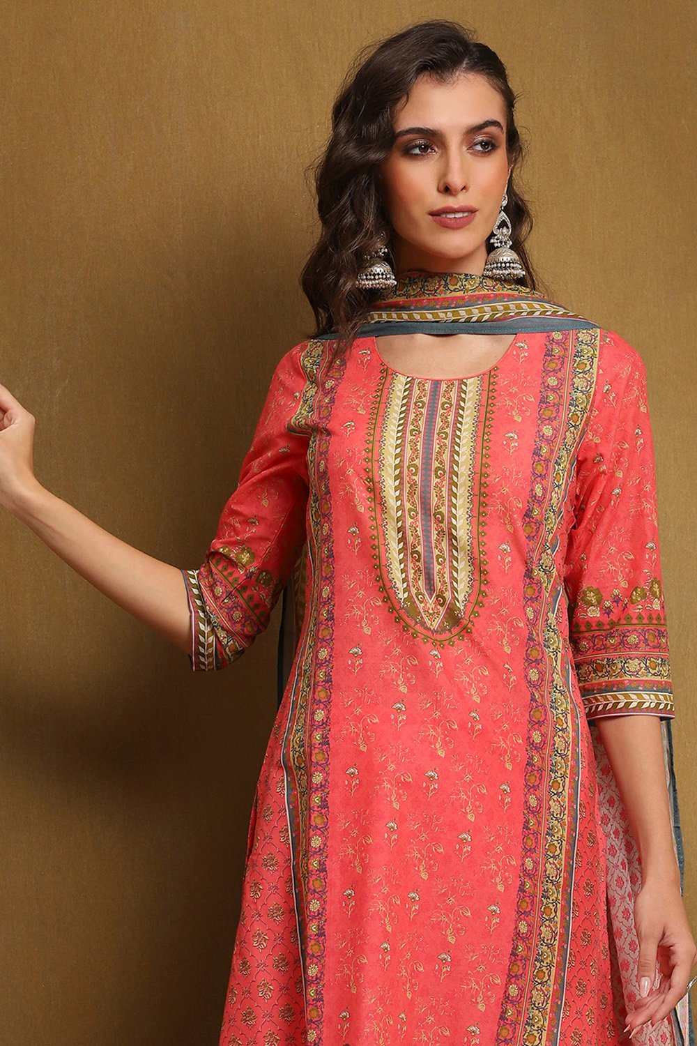 Moss Green Cotton Floral Printed Straight Suit Set image number 7