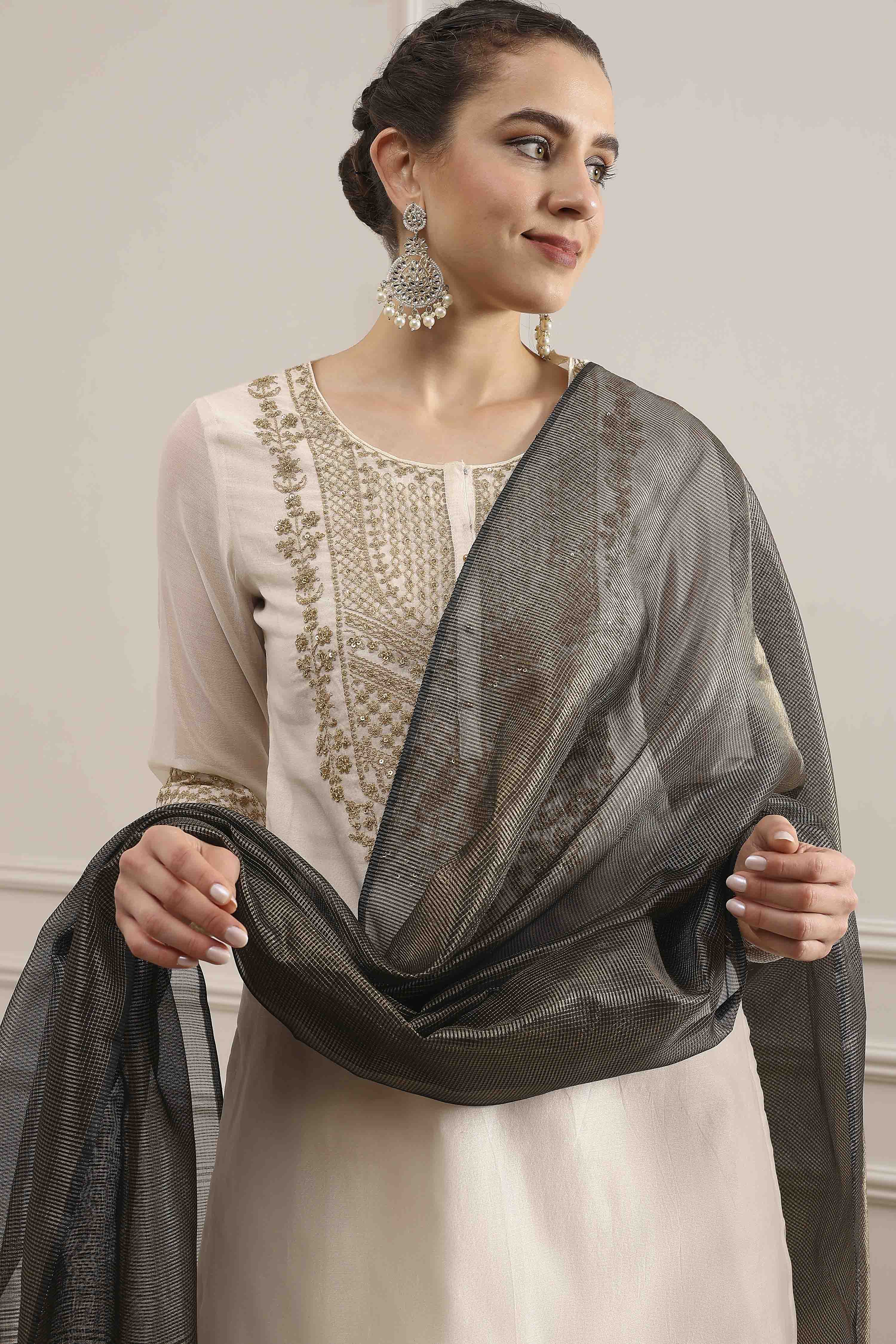 Black Polyester Yarndyed Dupatta image number 2