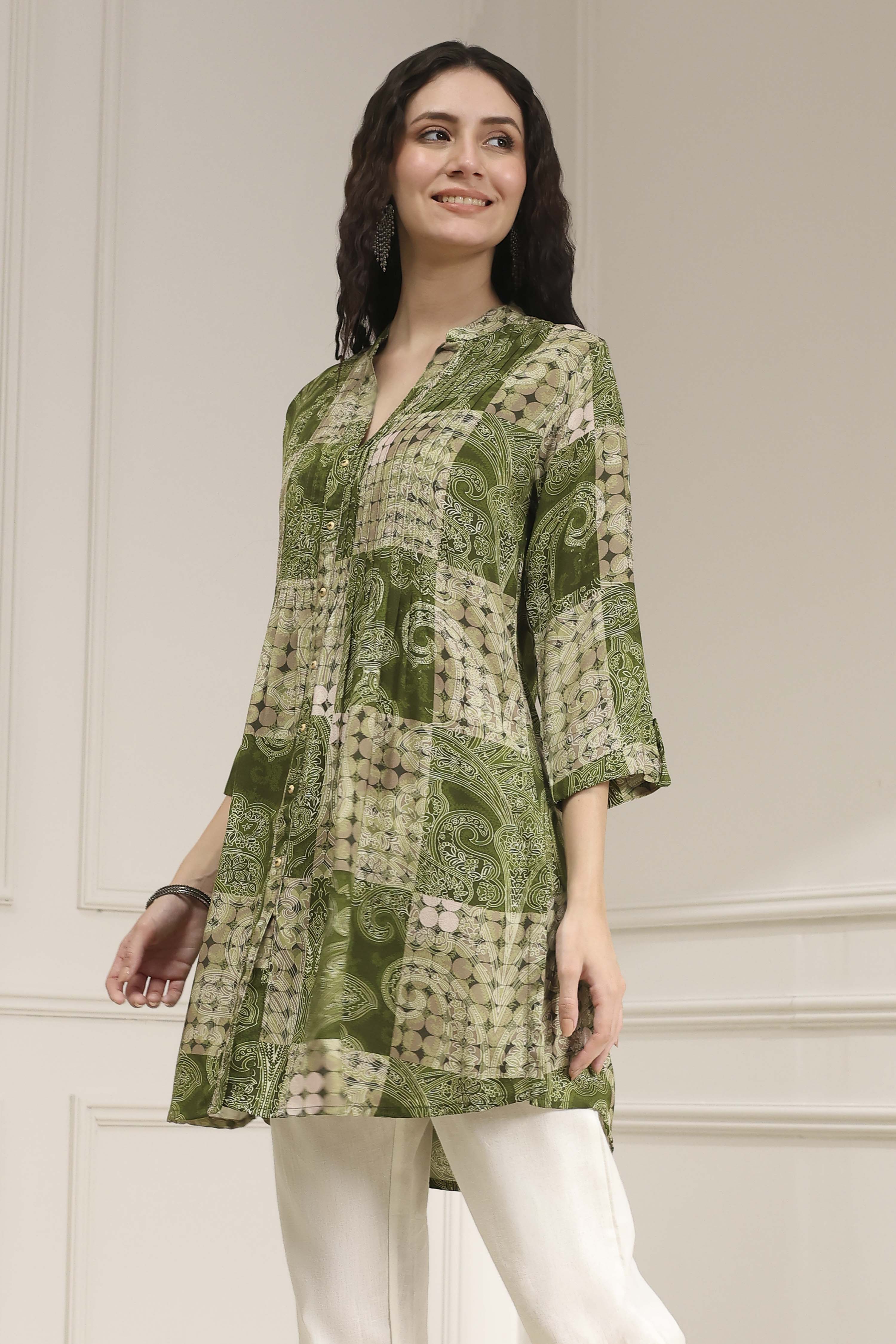 Olive Green Pleated Straight Short Kurta image number 2