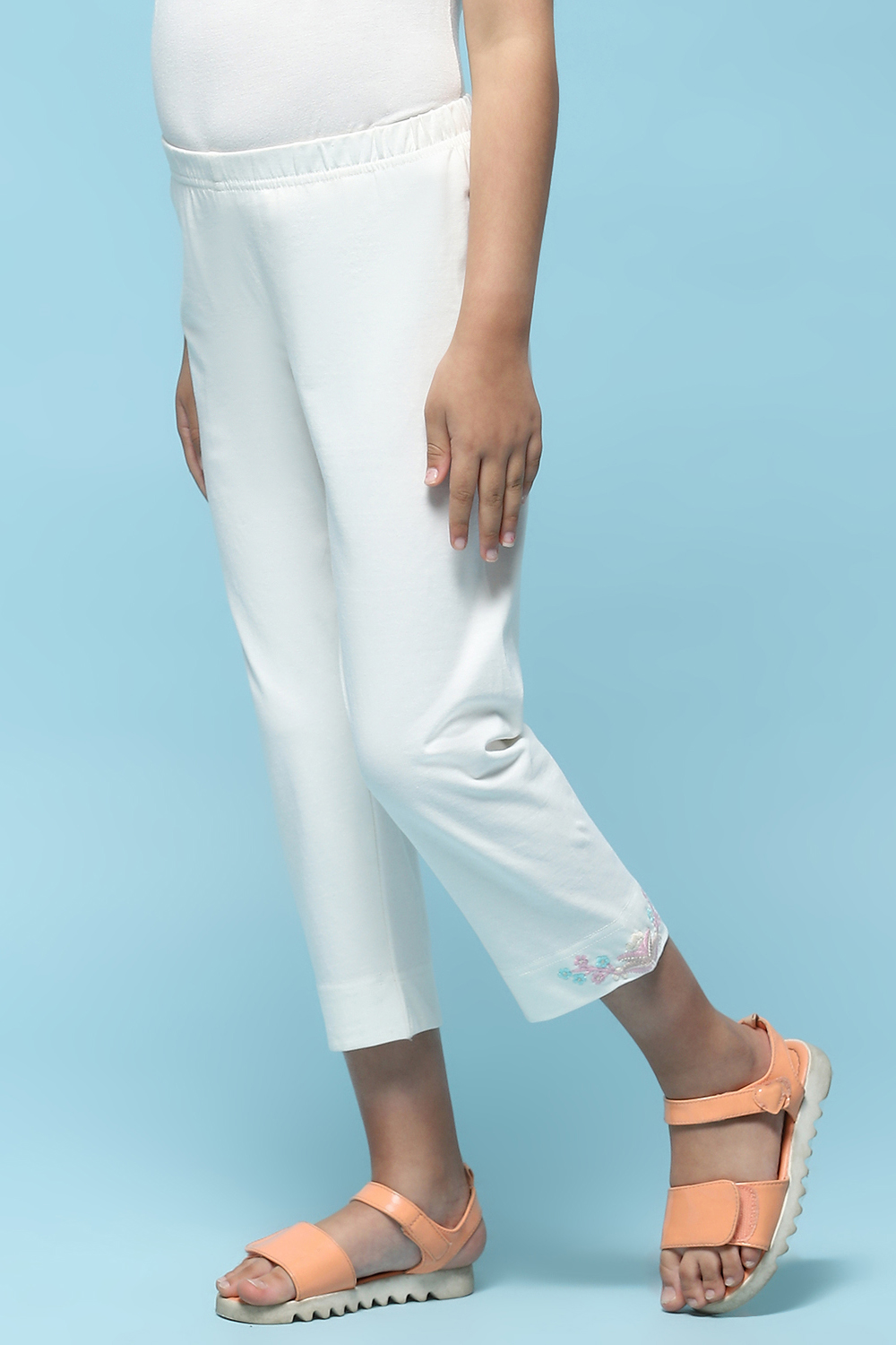 Black Cotton Lycra Skinny Jeggings image number 2