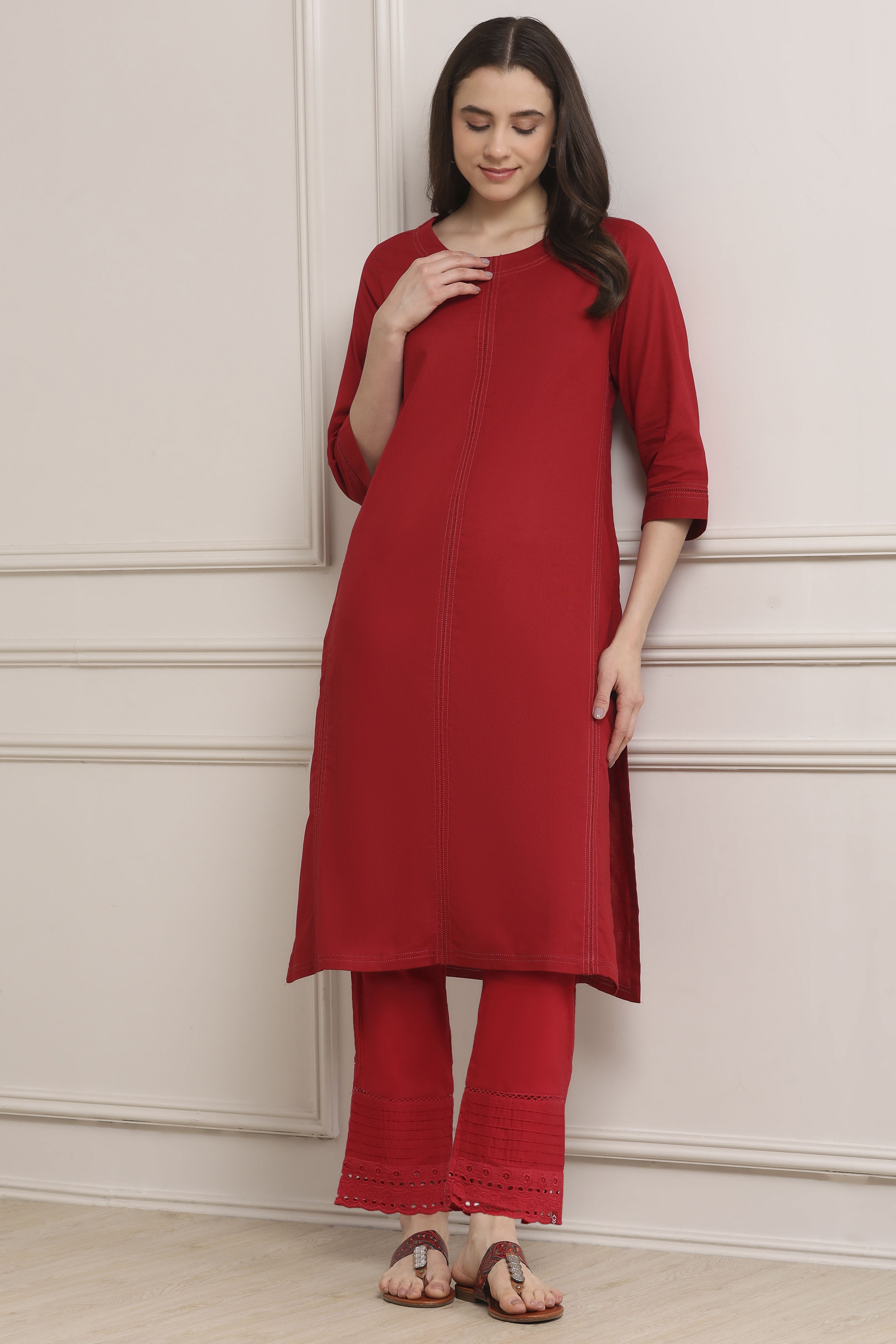Red Solid Straight Kurta image number 5