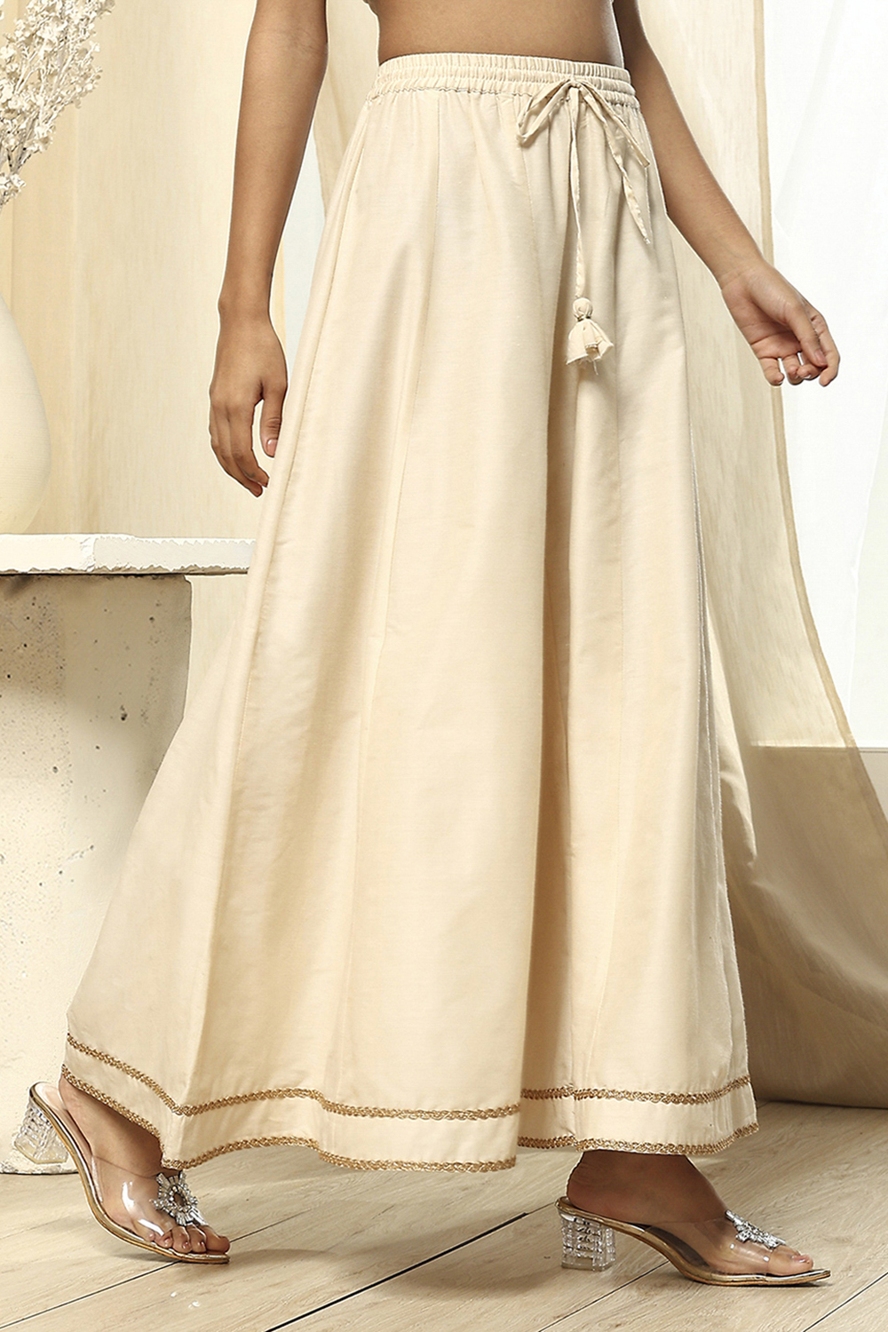 Off-White Embroidered Kalidar Suit Set image number 7