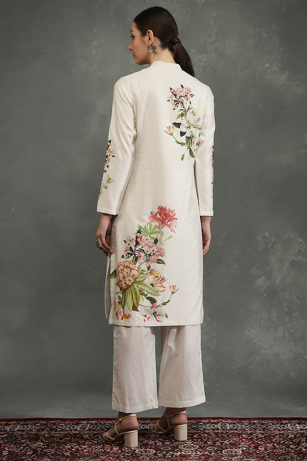 Ivory Silk Chanderi Floral Printed Straight Kurta Set image number 4