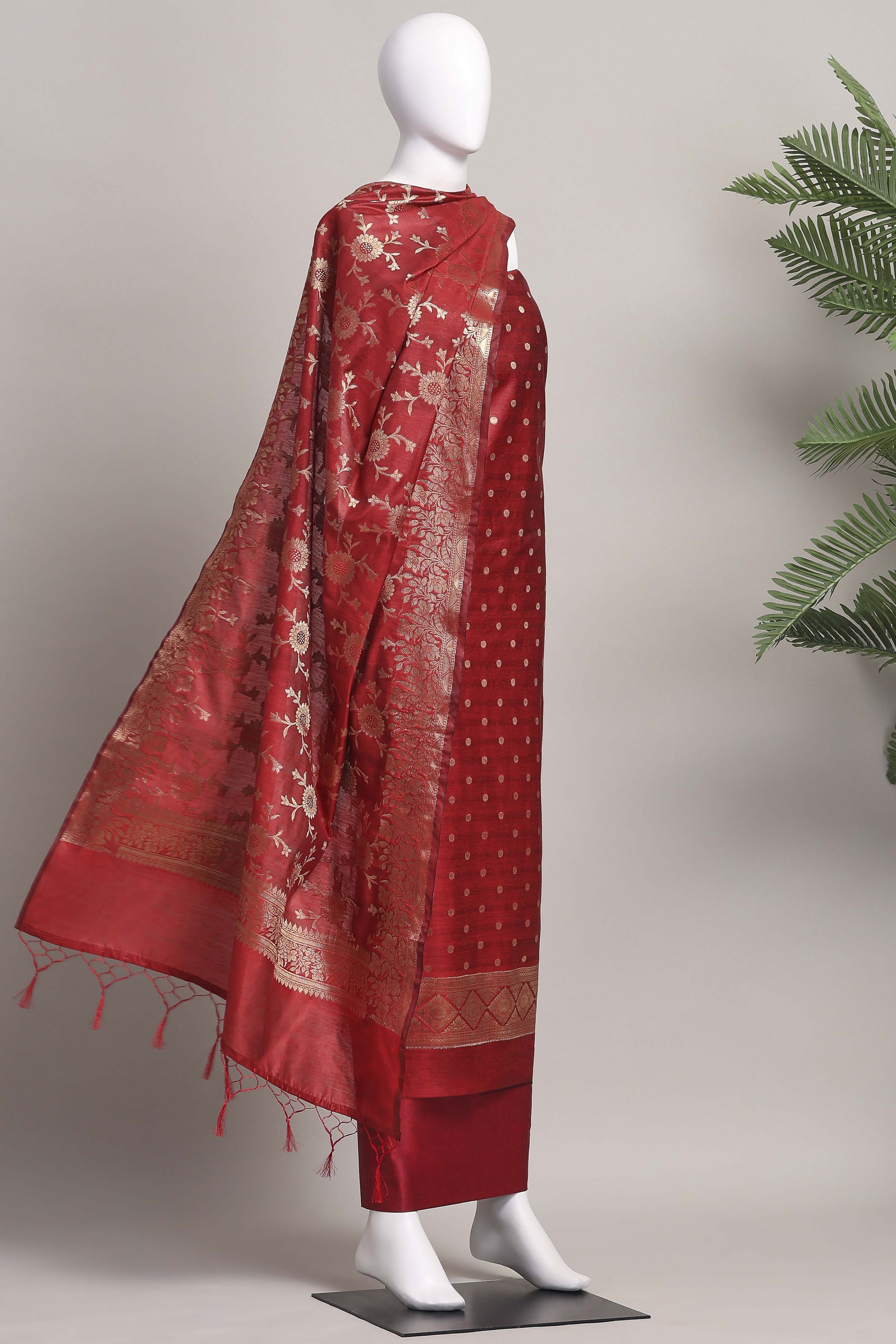 Red Banarasi Chanderi Banarasi Print Unstitched Suit Set image number 4