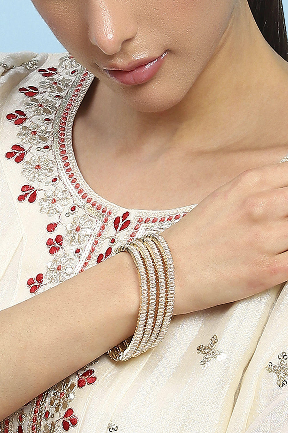 White Alloy Bangle image number 1