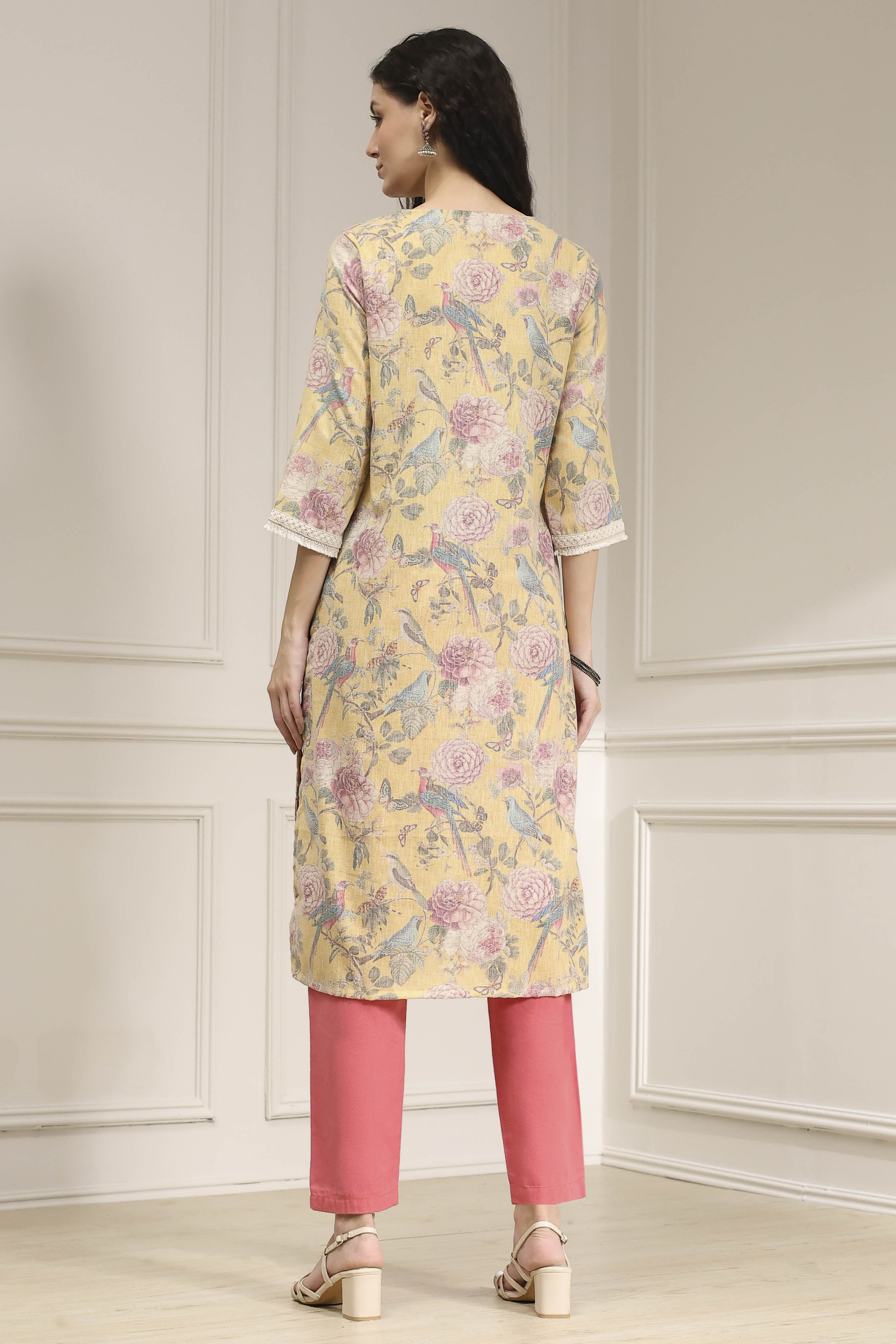 Yellow Cotton Blend Printed Straight Kurta image number 3