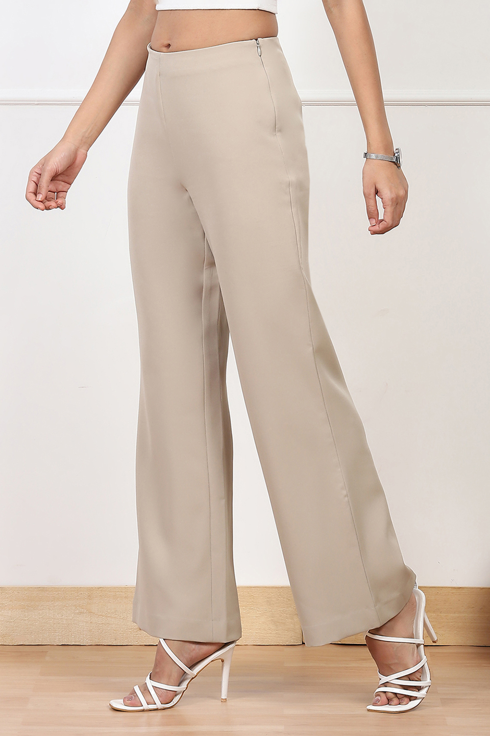 Beige Solid Relaxed Fit Pants image number 2