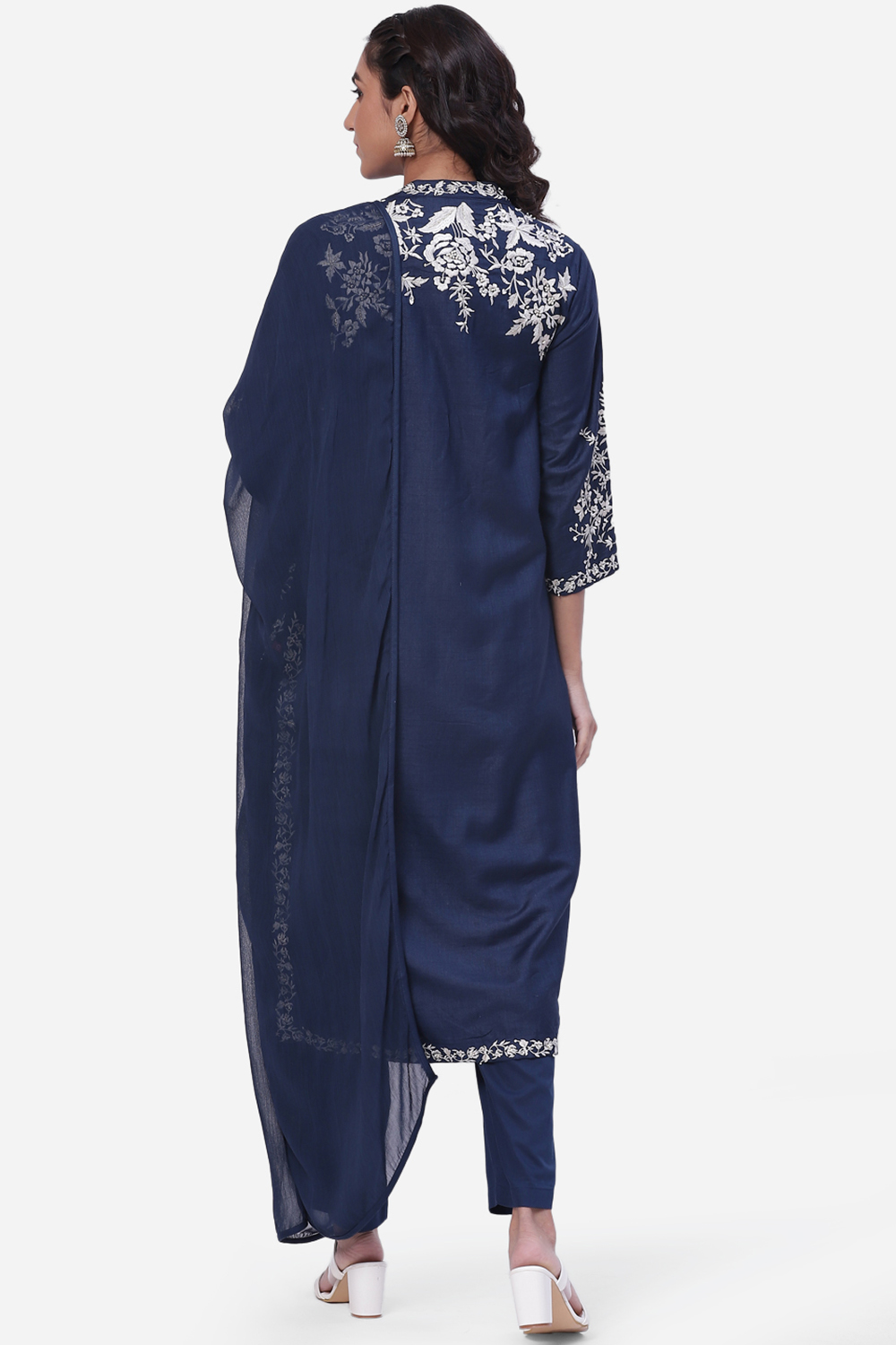 Blue Viscose Silk Straight Kurta Regular Pant Suit Set image number 4