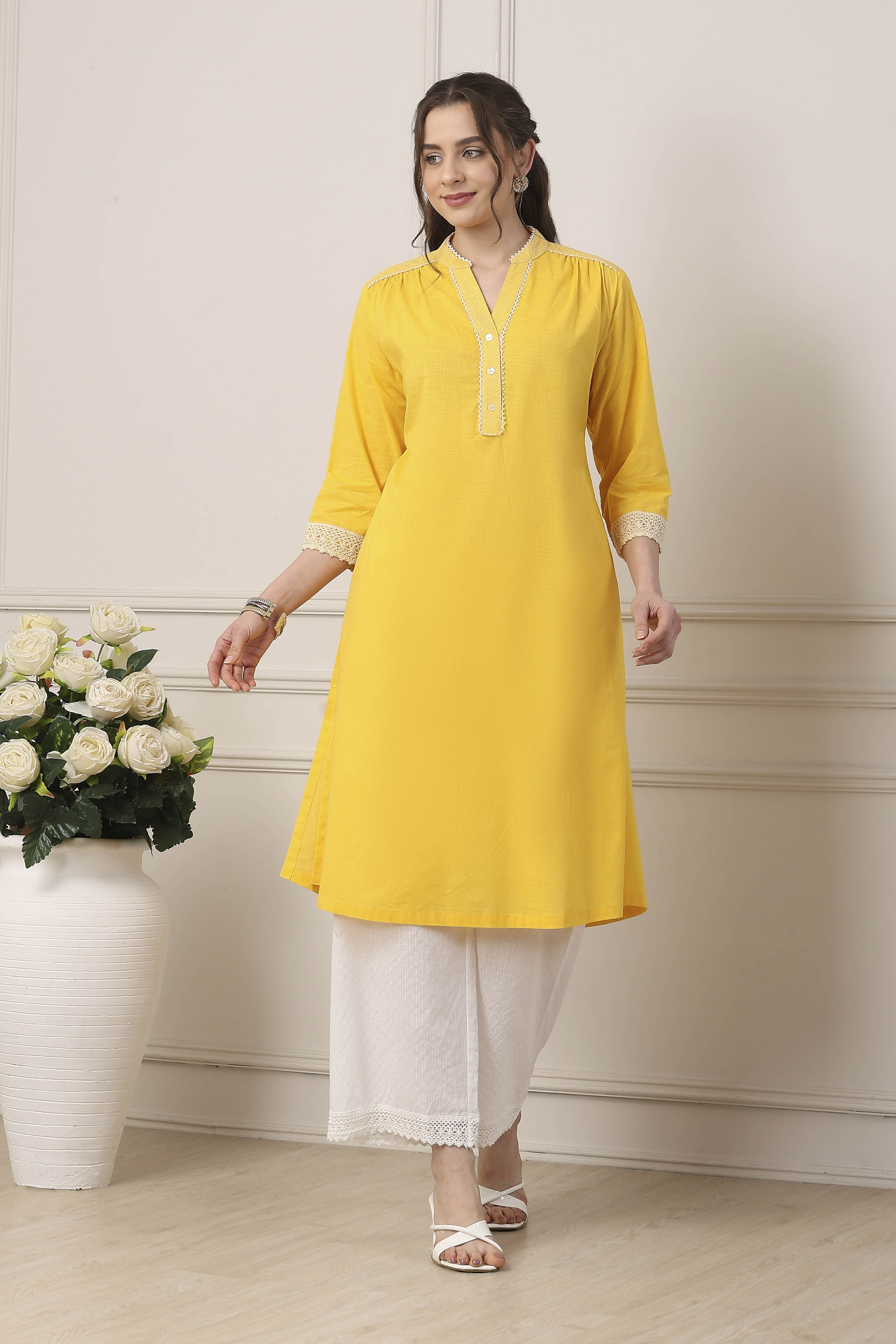 Yellow Cotton Solid Straight Kurta image number 5