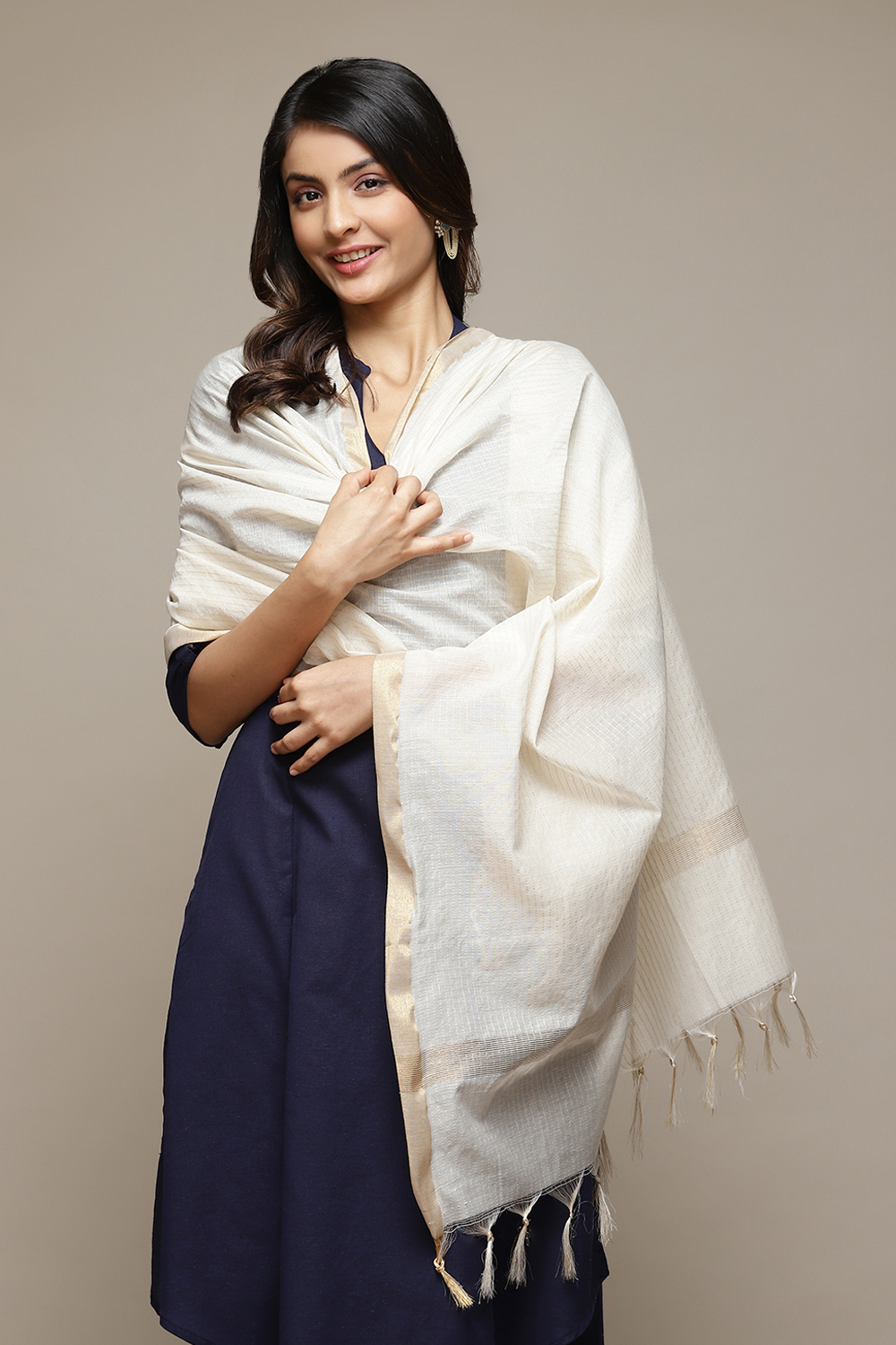 Off White Cotton Blend Dupatta image number 1