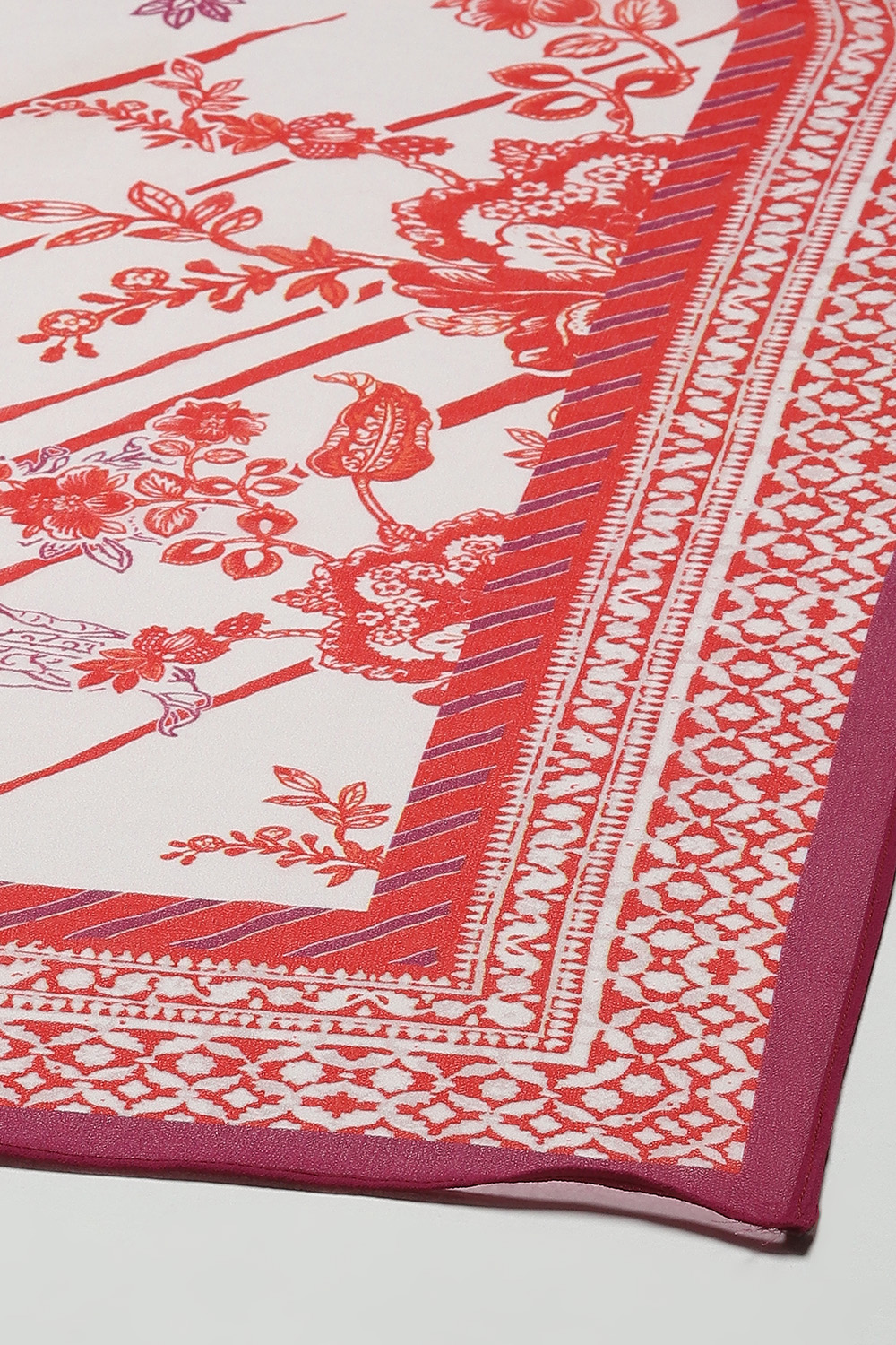 Yellow Viscose Straight Suit set image number 3