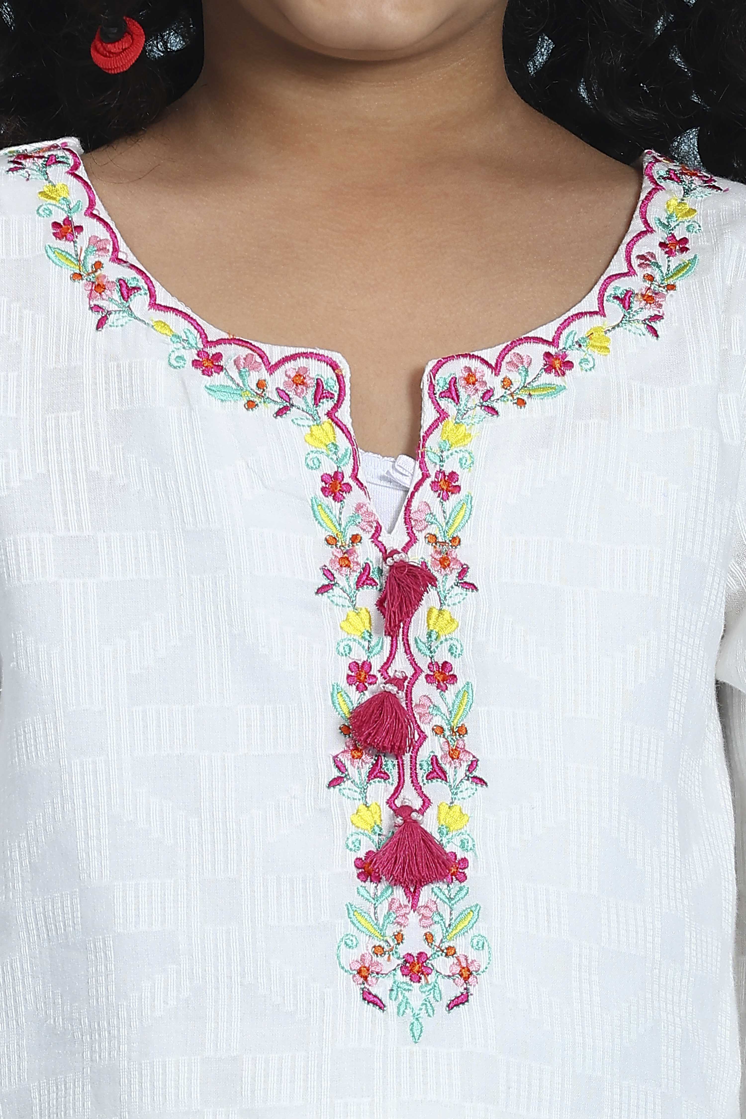 White Cotton Straight Suit Set image number 1