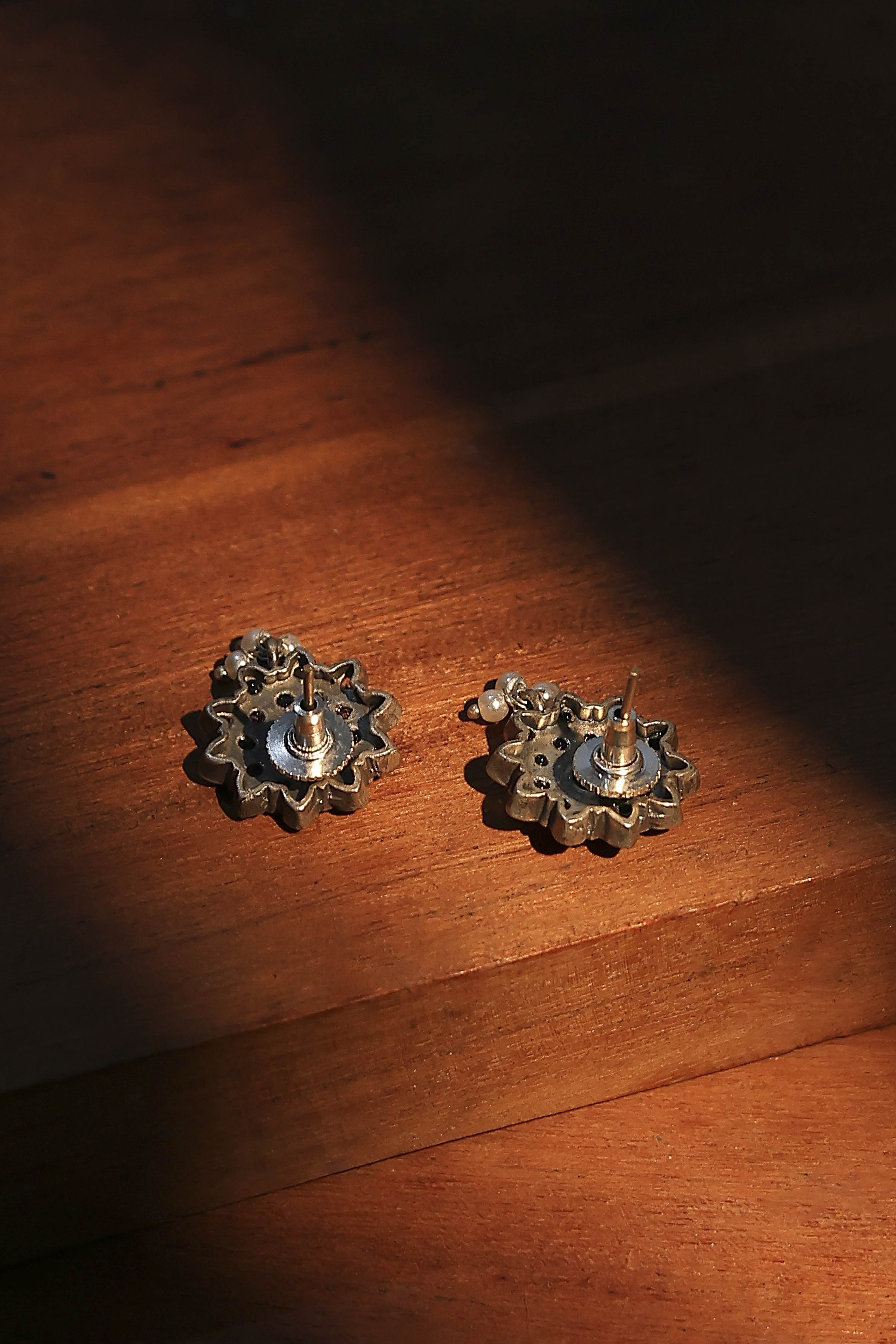 Multicolour Stone Earrings image number 2