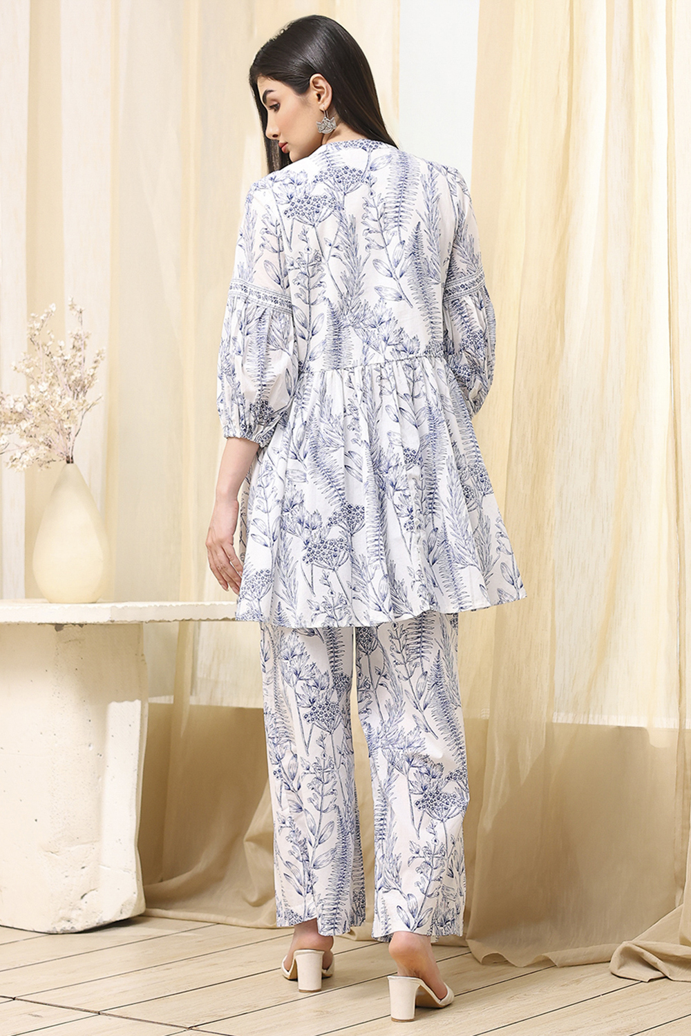 Off-White and Blue Cotton Asymmetric Co-ord Set image number 4