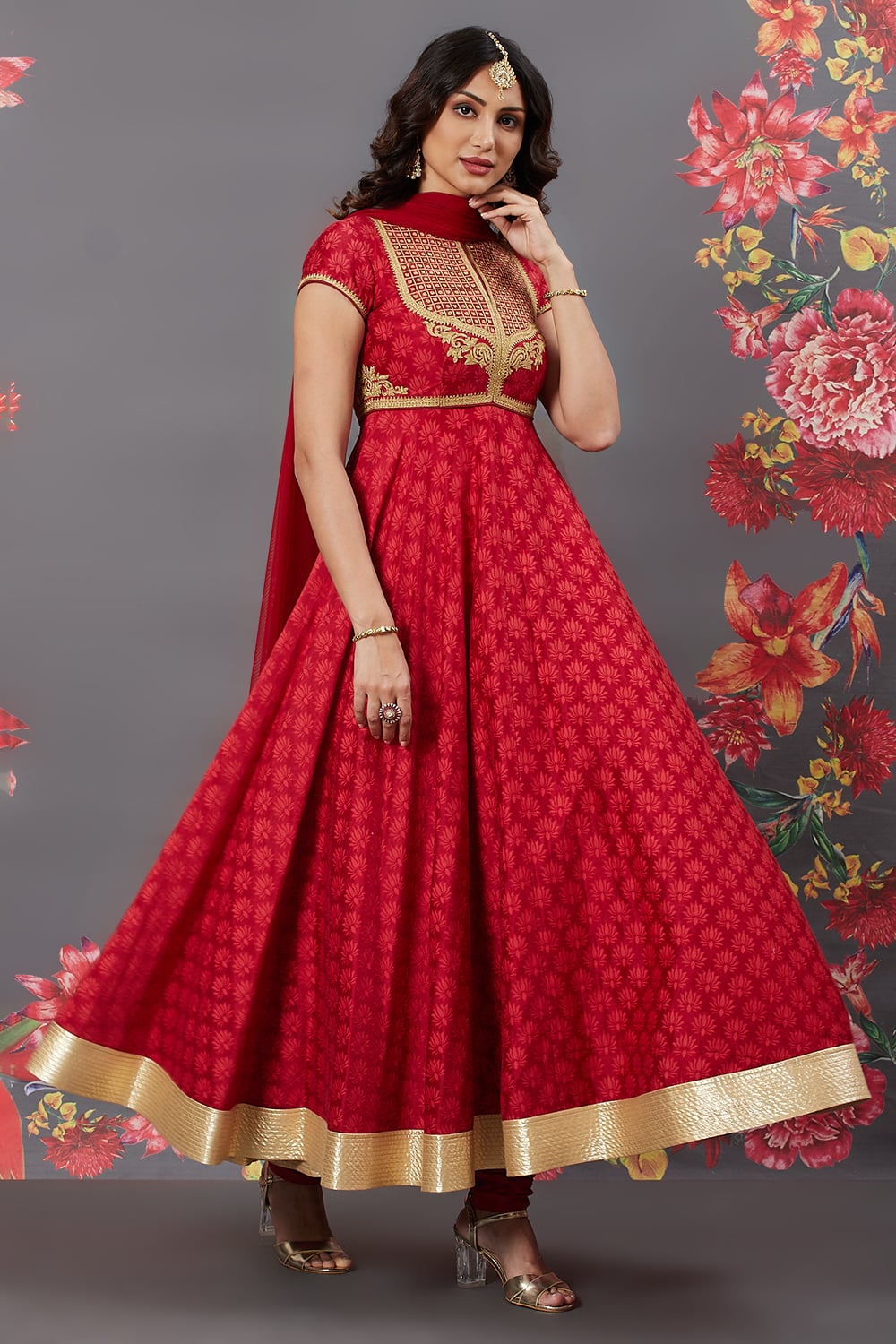 Red Silk Flared Solid Suit Set image number 7