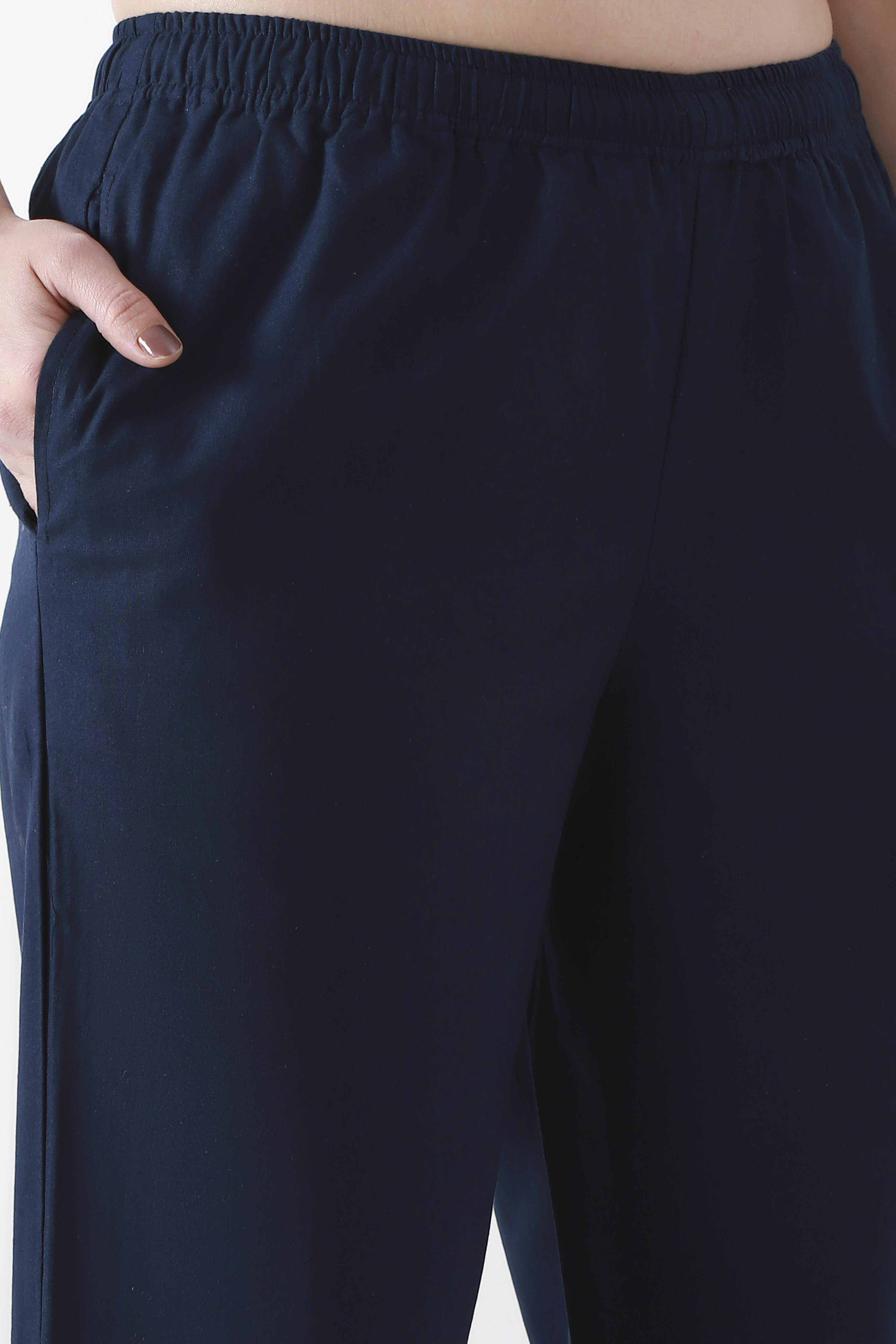 Bottle Green Cotton Solid Fitted Pants image number 1