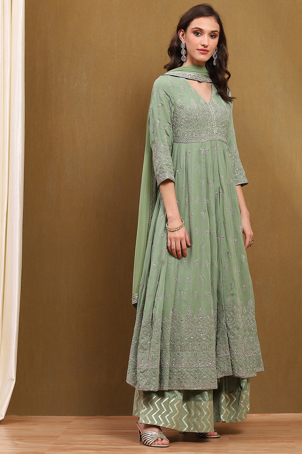 Green Viscose Georgette Embroidered Anarkali Suit Set image number 5