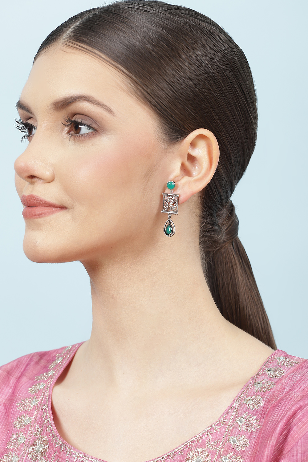 Oxidised Green Alloy Earrings image number 3