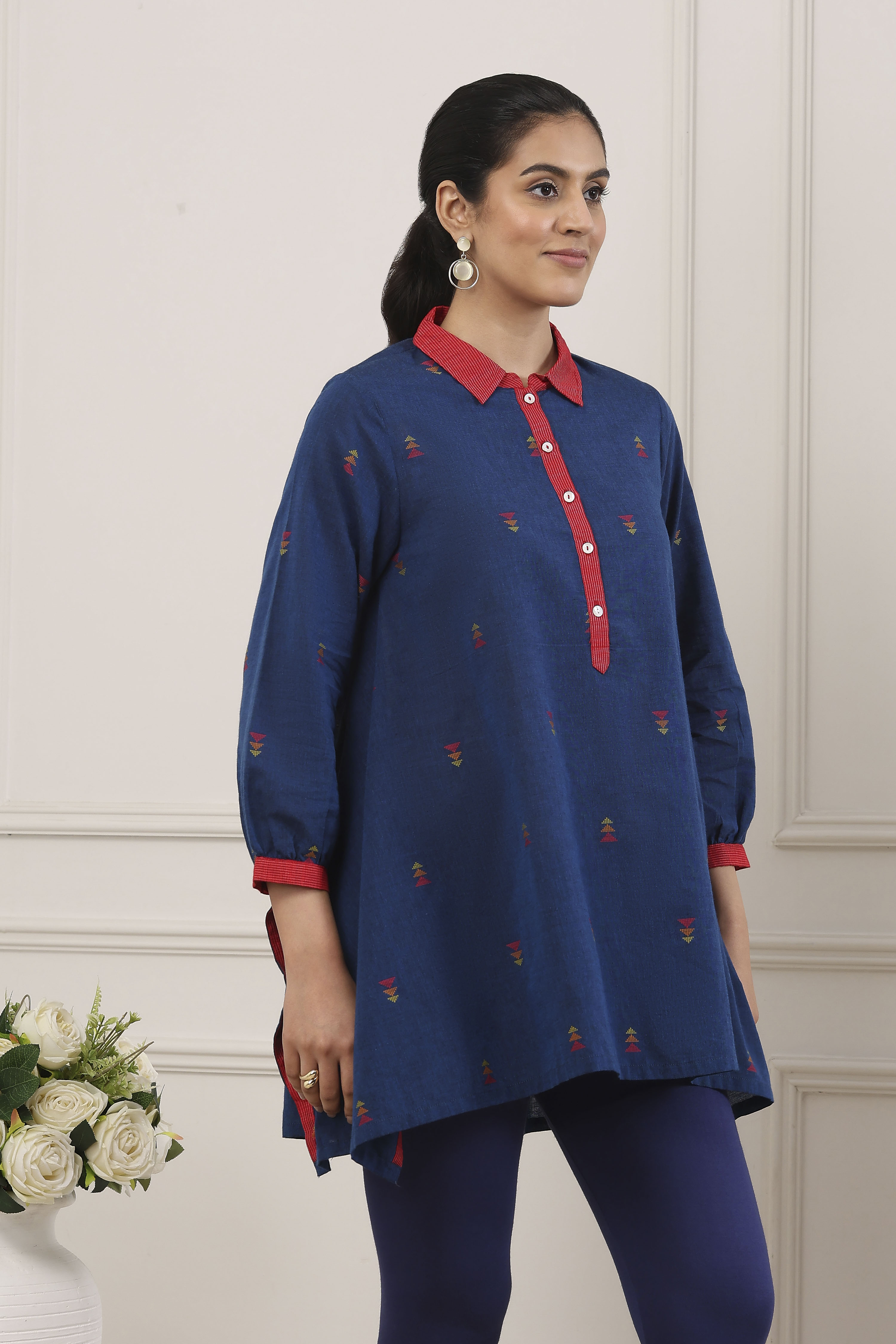 Blue Cotton Geometric Printed Shirt Style Kurti image number 4