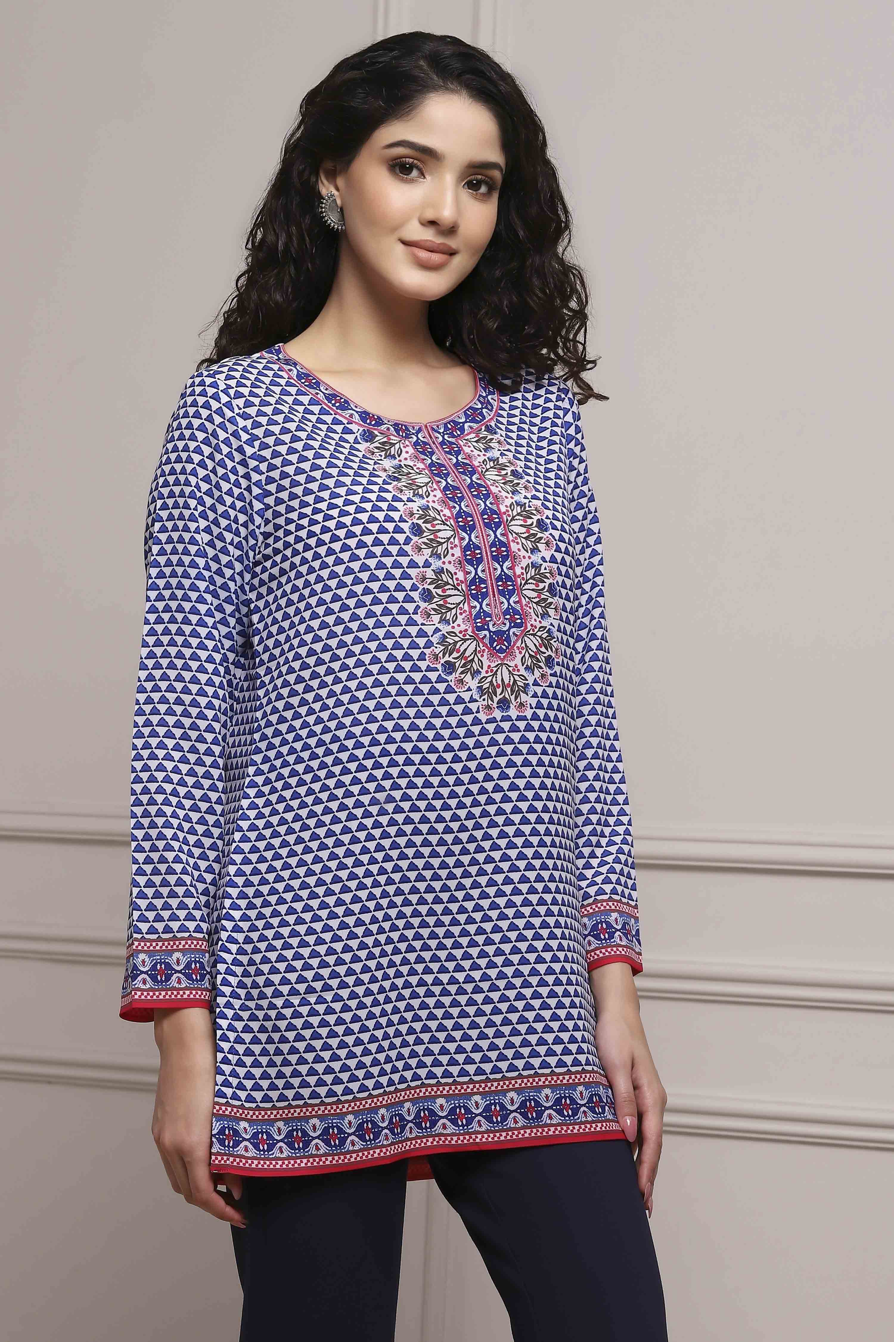 Blue Art Silk Printed Straight Short Kurta image number 4