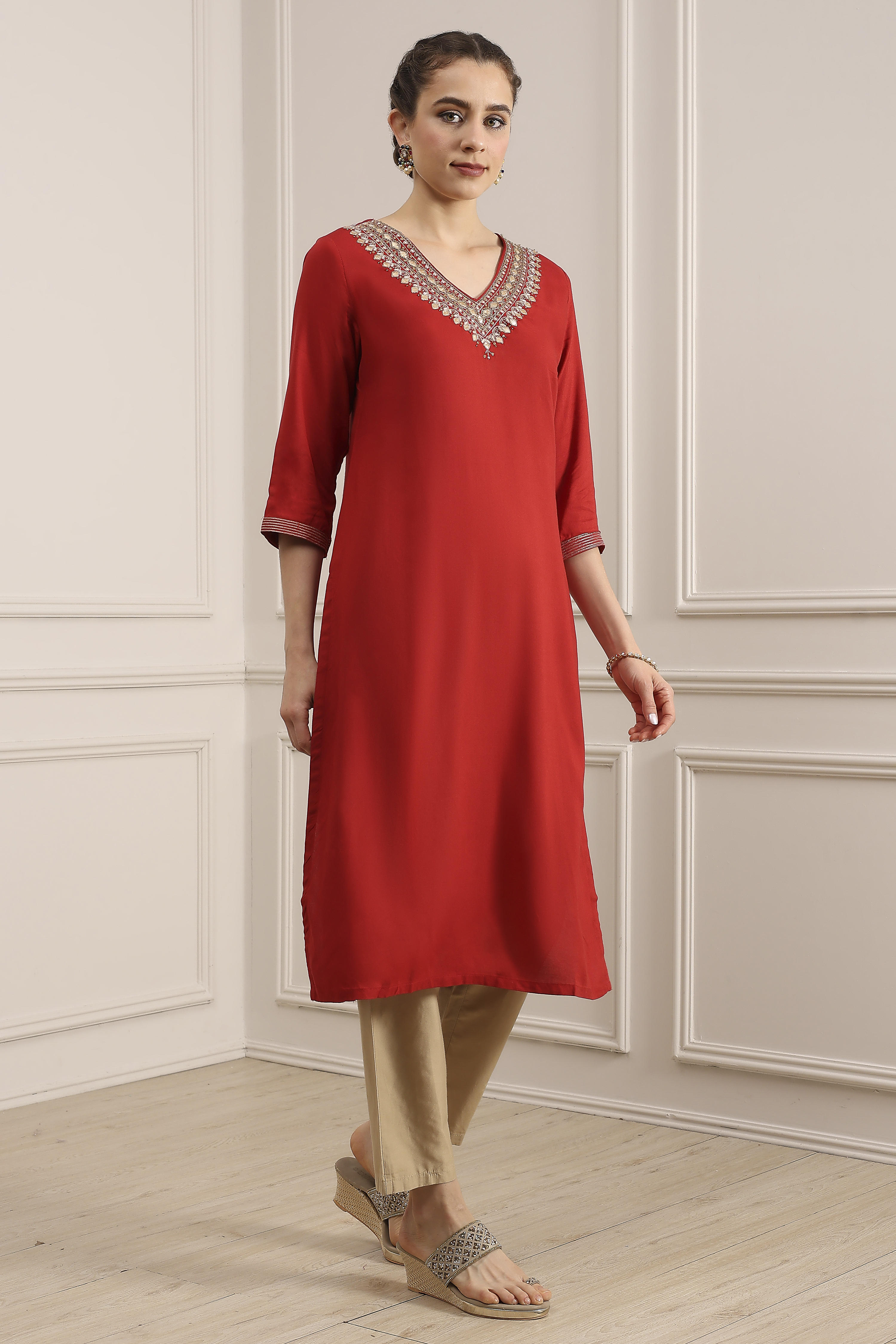Red Solid Straight Kurta image number 4
