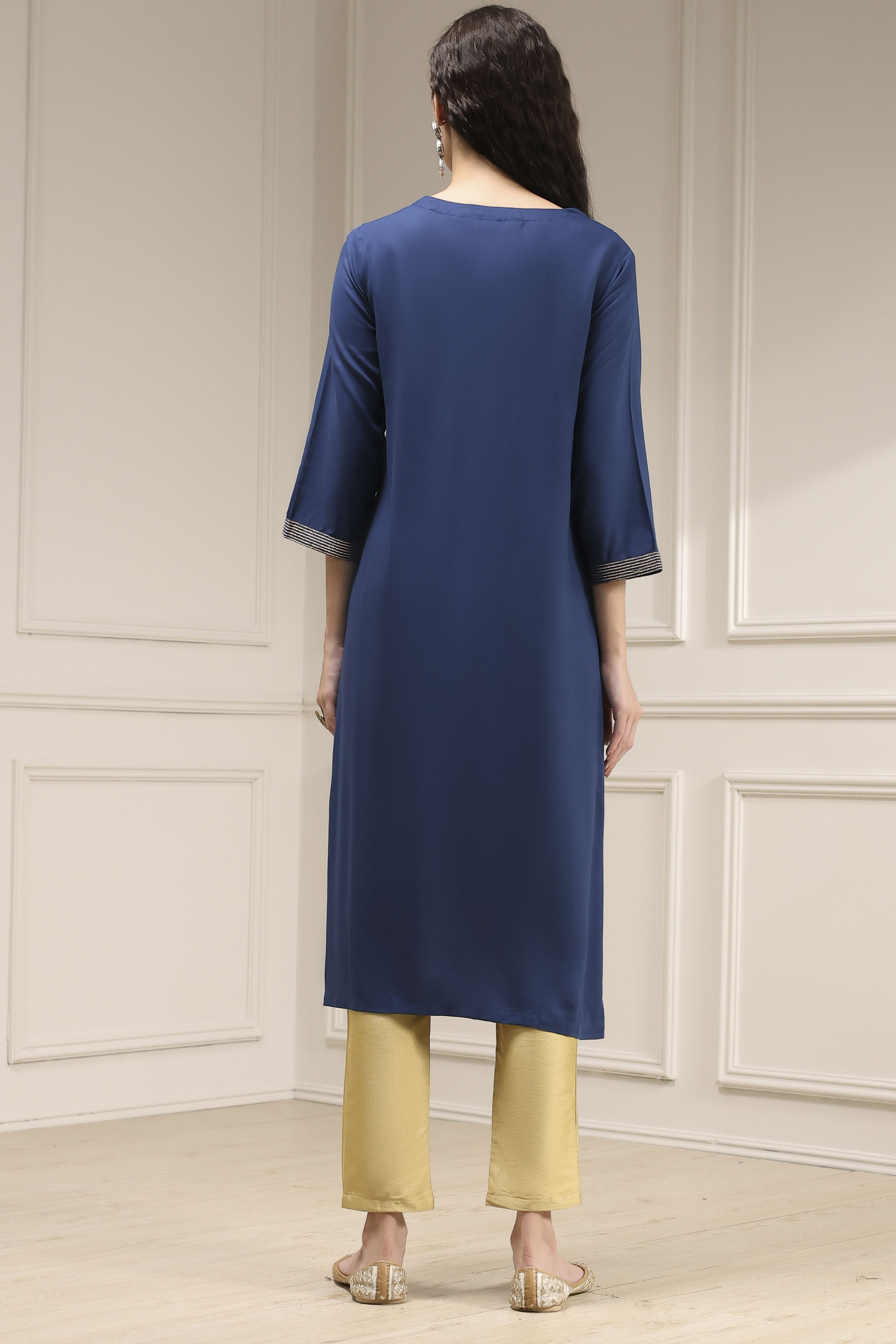 Red Solid Straight Kurta image number 3