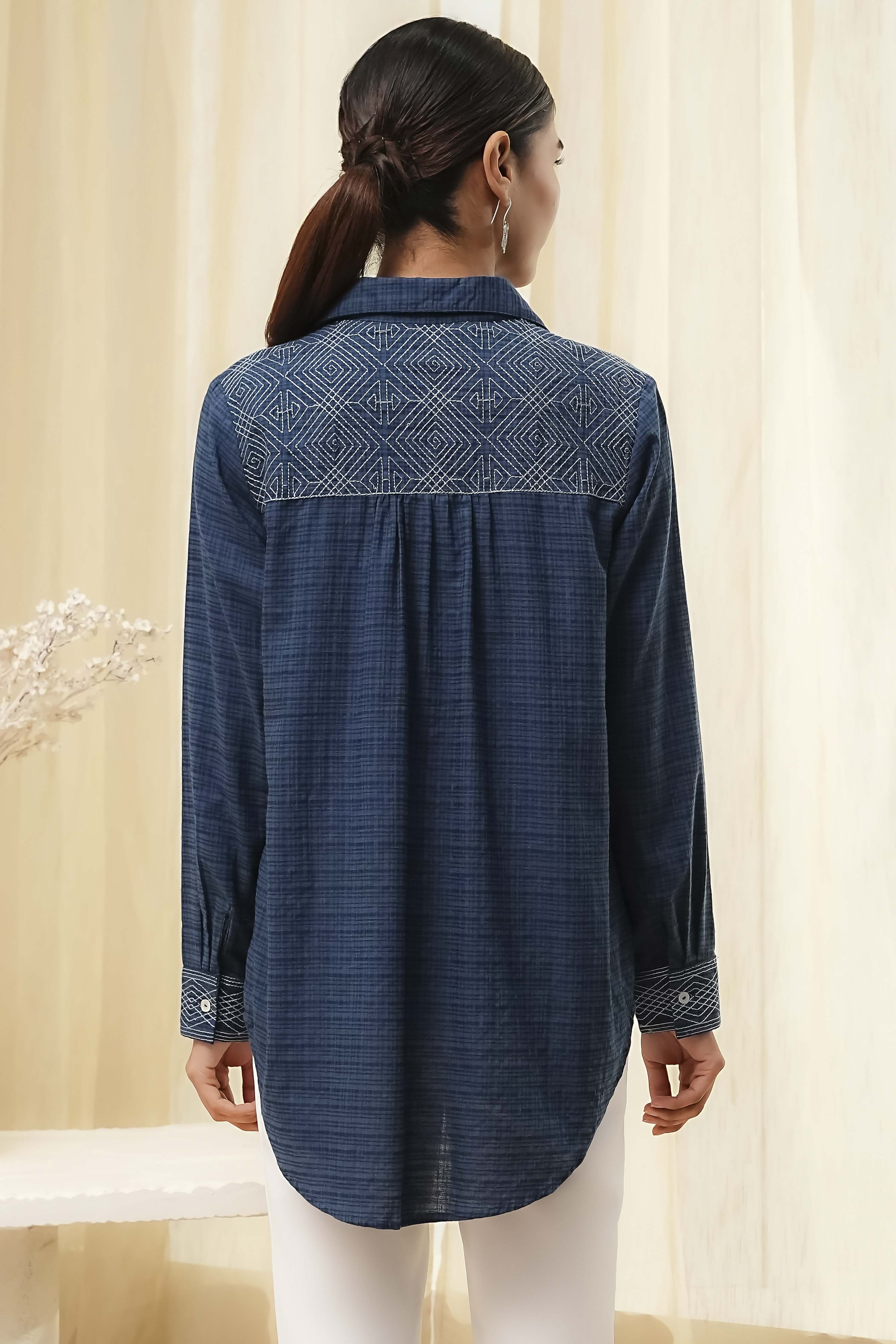 Blue Cotton Blend High-Low Straight Shirt image number 3