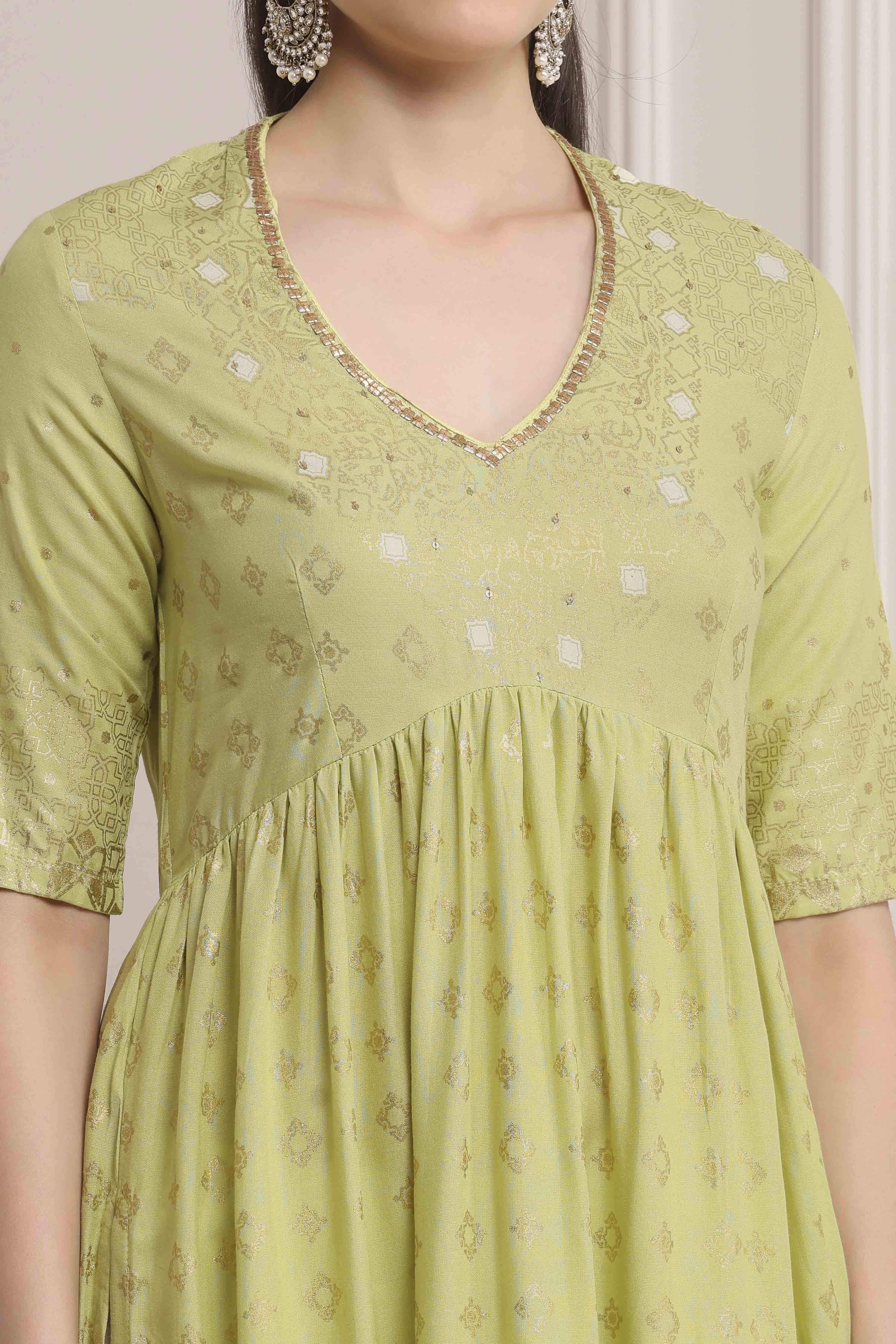 Green Viscose Rayon Flared Kurta Pants Set image number 1