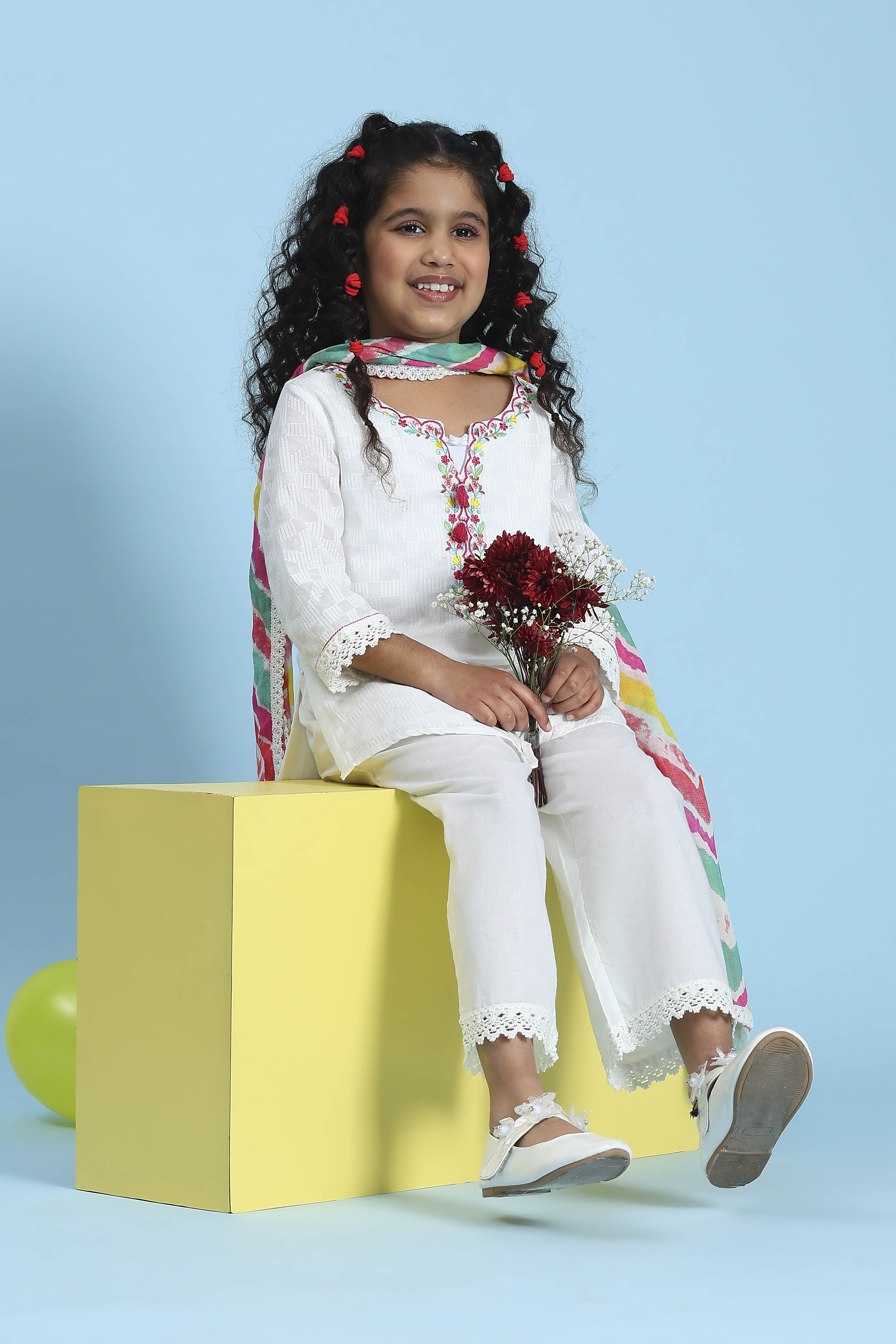 White Cotton Straight Suit Set image number 0