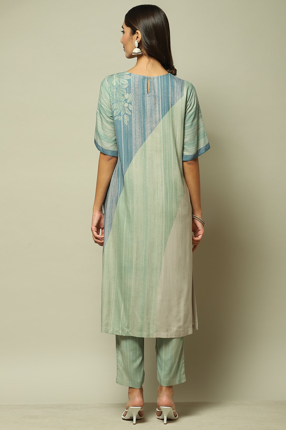 Ice Blue LIVA Straight Printed 2 Piece Set image number 4