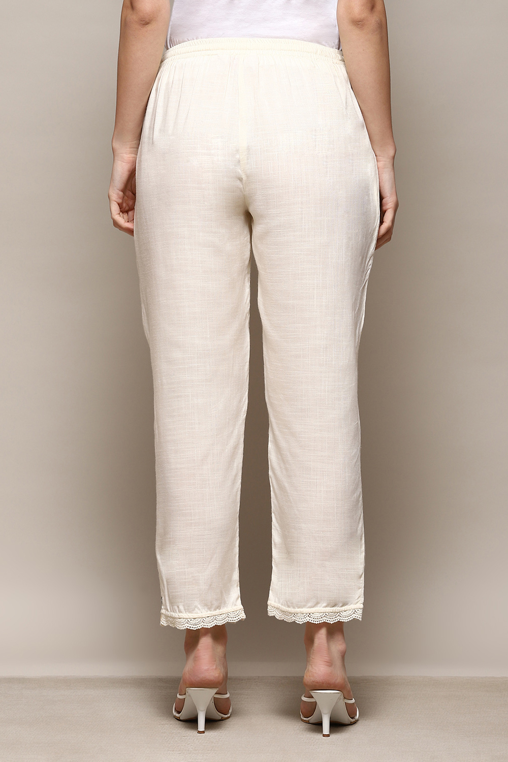 Off White Rayon Regular Solid Palazzo image number 4