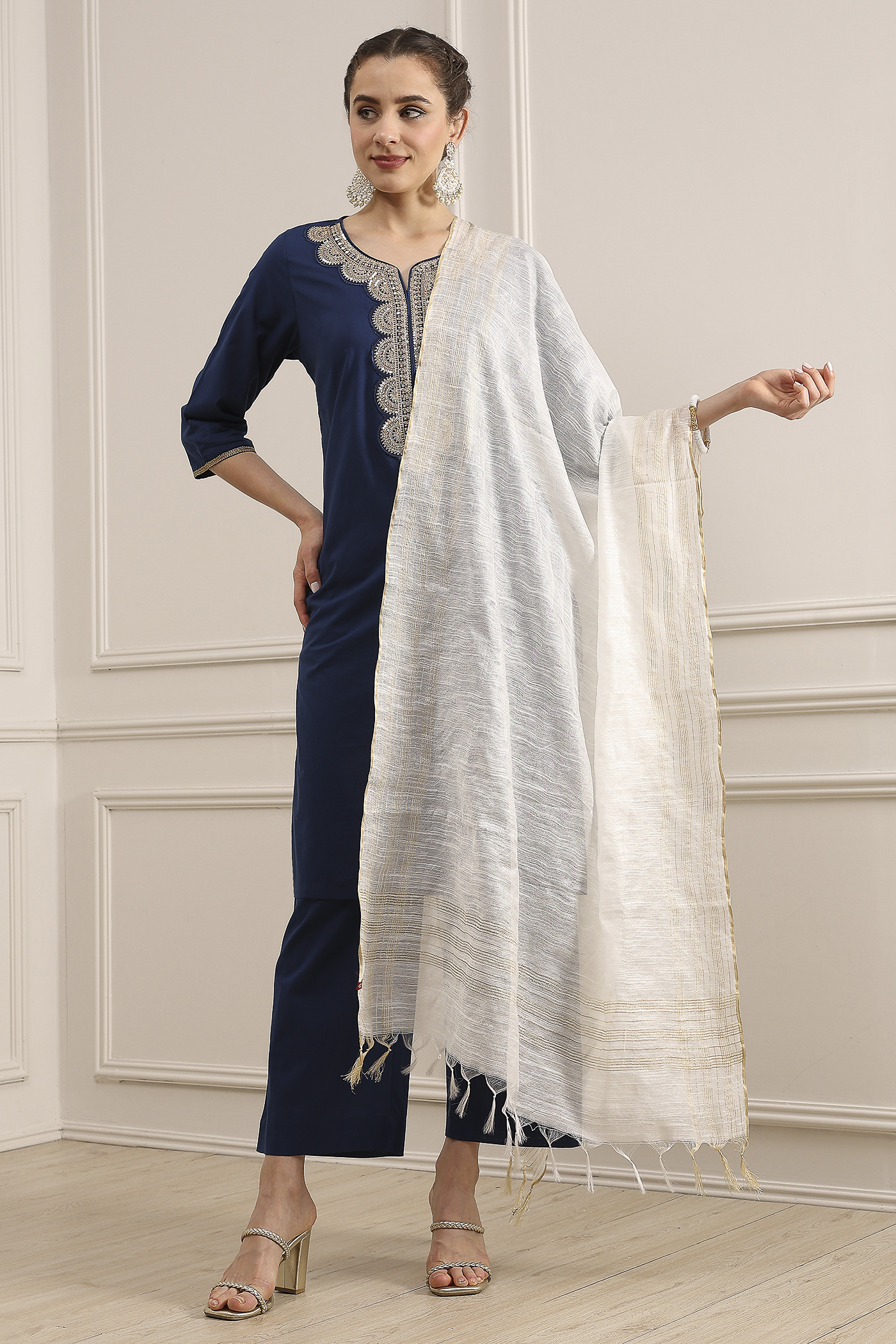 Off White Polyester Yarndyed Dupatta image number 2