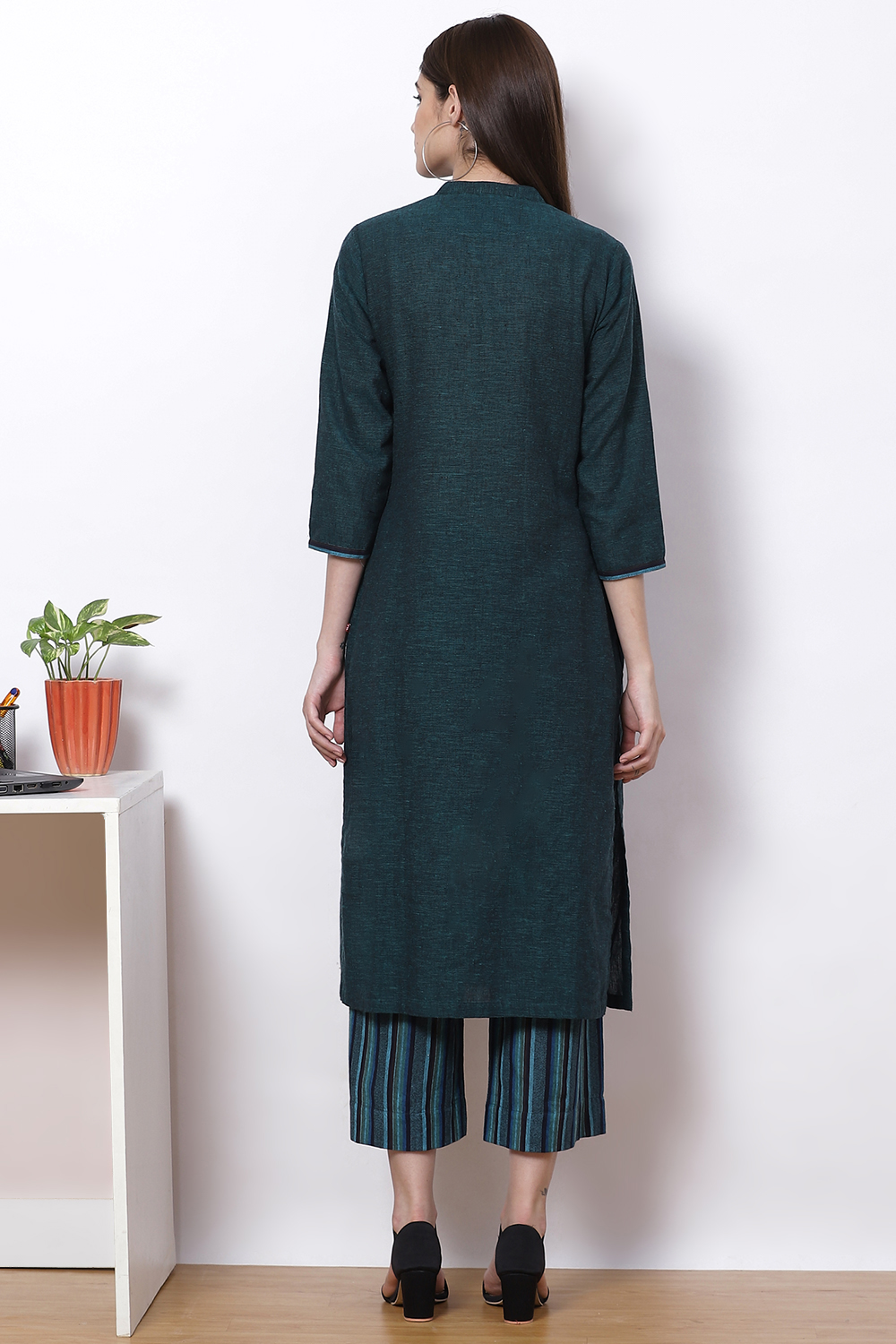 Olive Green Cotton Fusion Wear Set image number 5